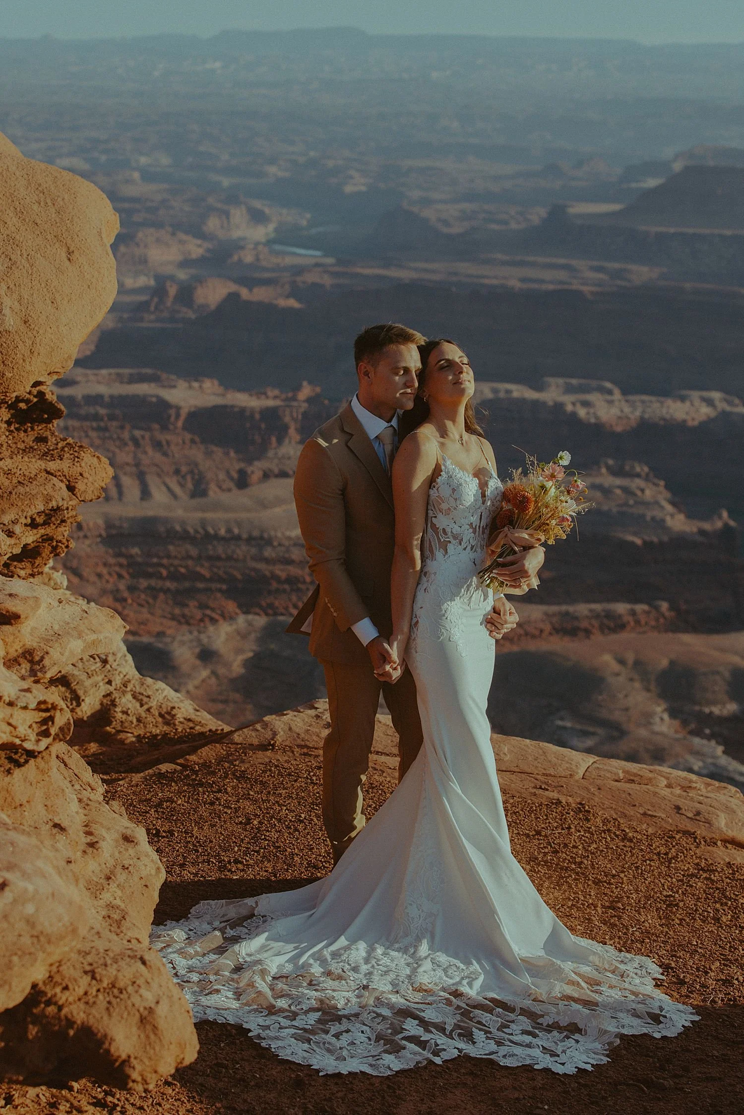 dead-horse-point-desert-micro-wedding_1547.jpg