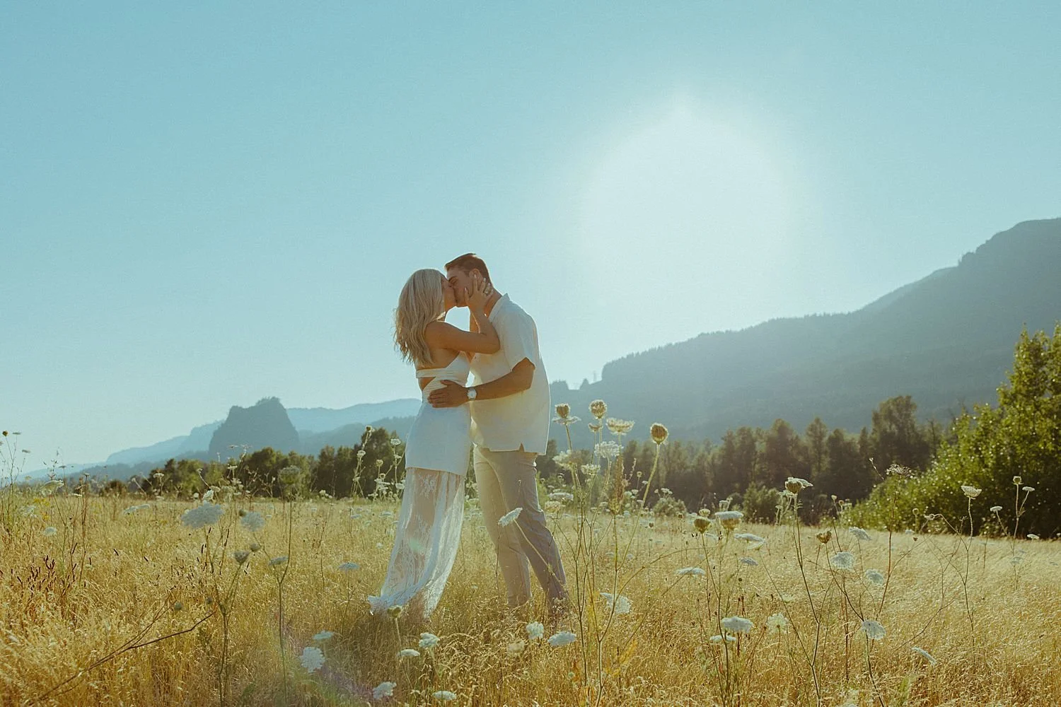 north-bonneville-engagement-photos-hamilton-island_1603.jpg