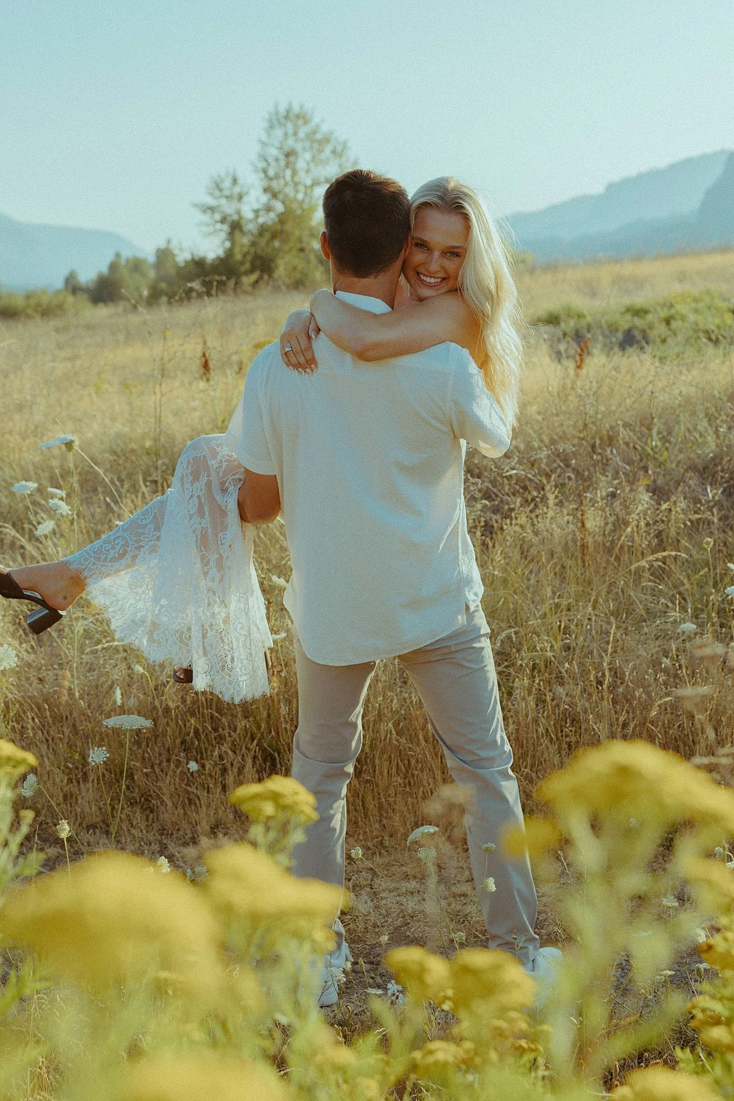 north-bonneville-engagement-photos-hamilton-island_1608.jpg