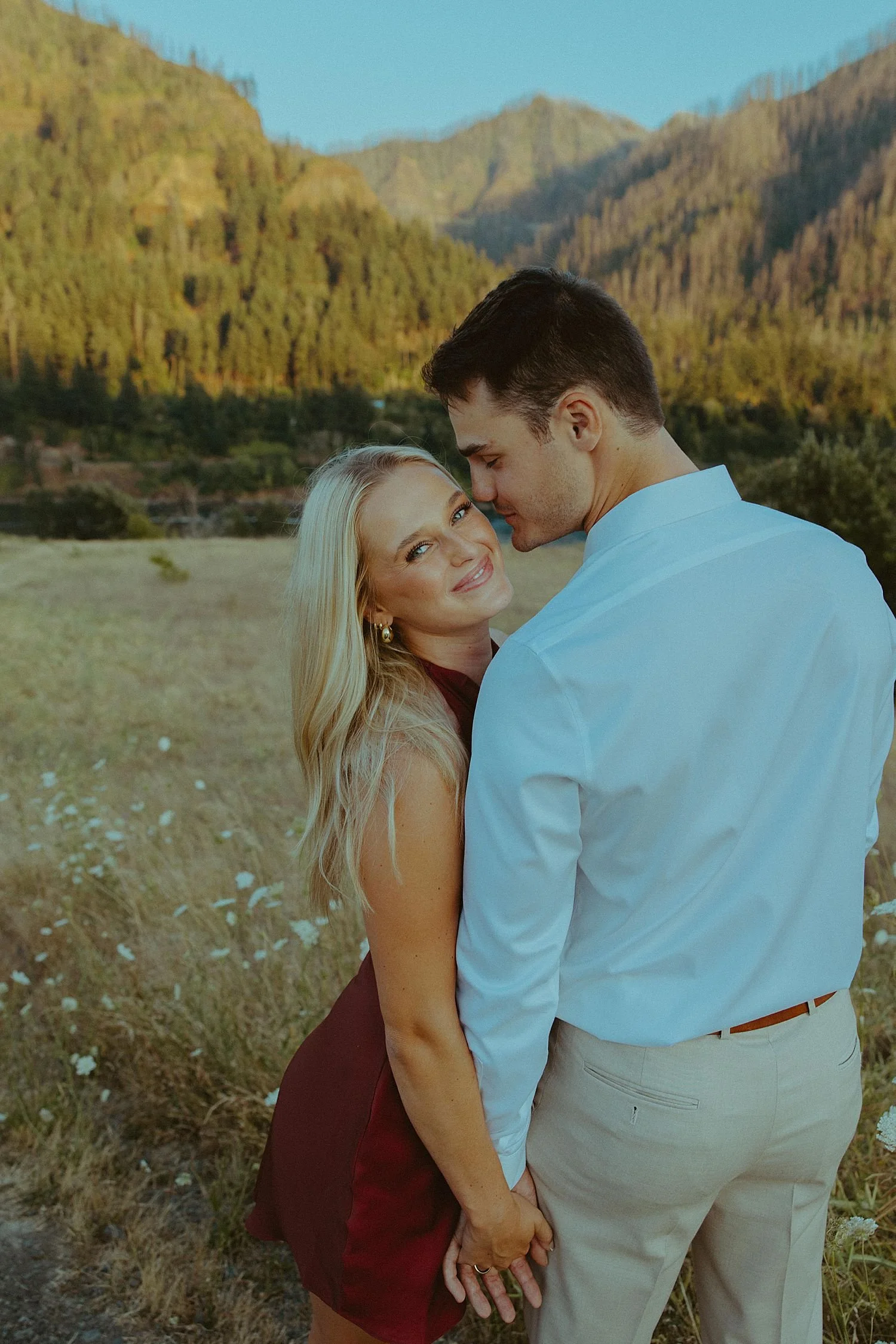 north-bonneville-engagement-photos-hamilton-island_1626.jpg
