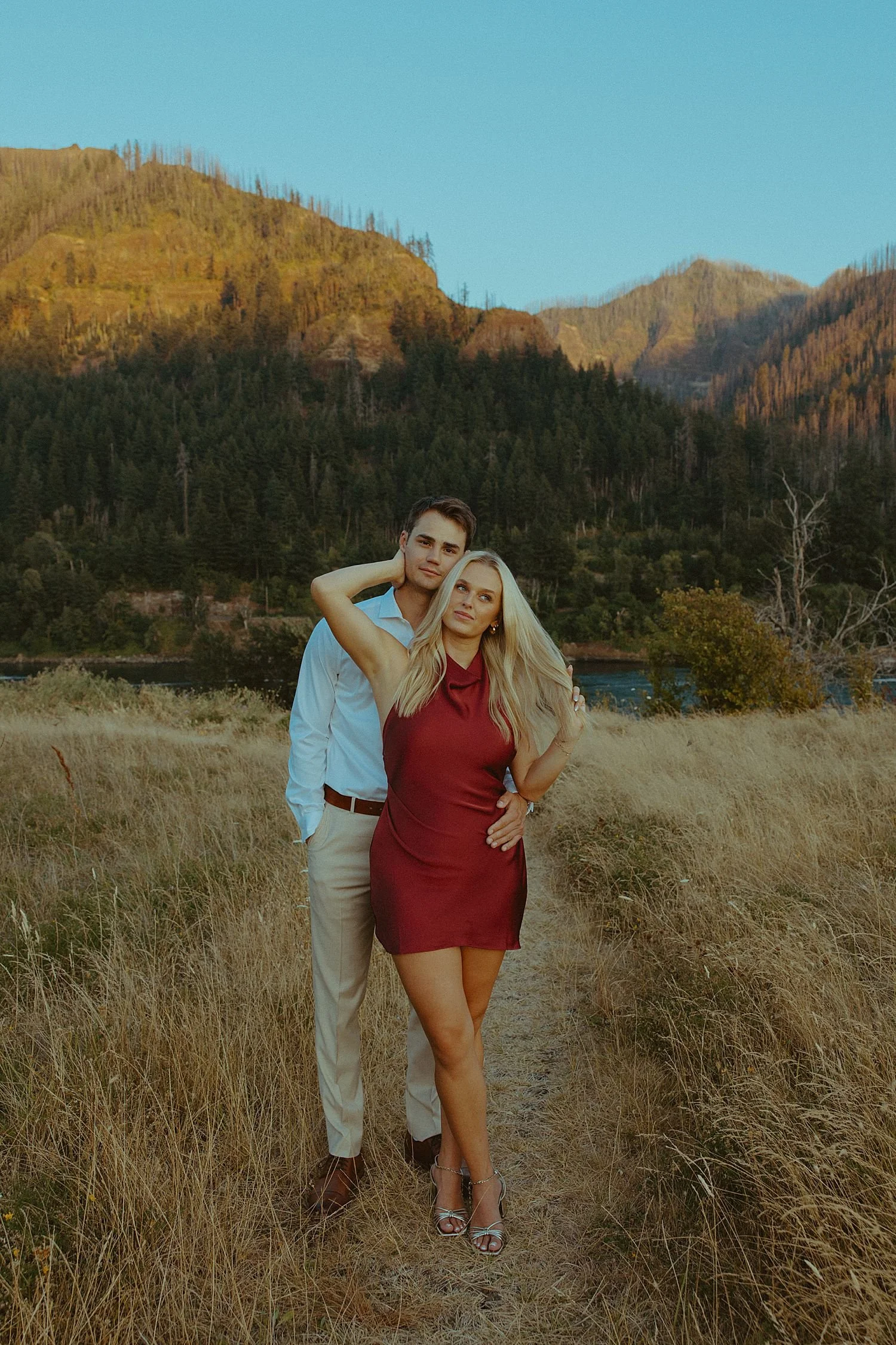 north-bonneville-engagement-photos-hamilton-island_1632.jpg
