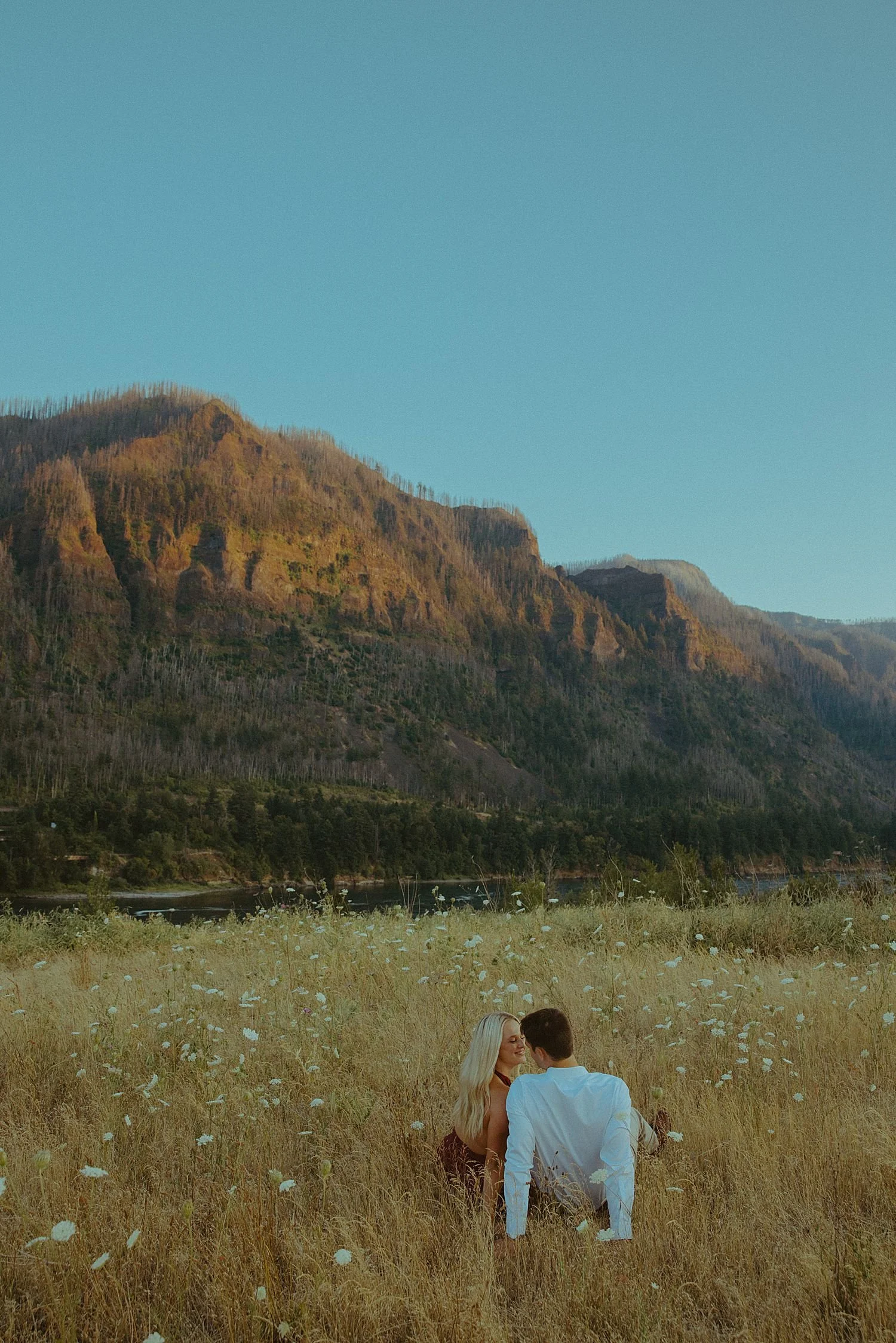 north-bonneville-engagement-photos-hamilton-island_1633.jpg