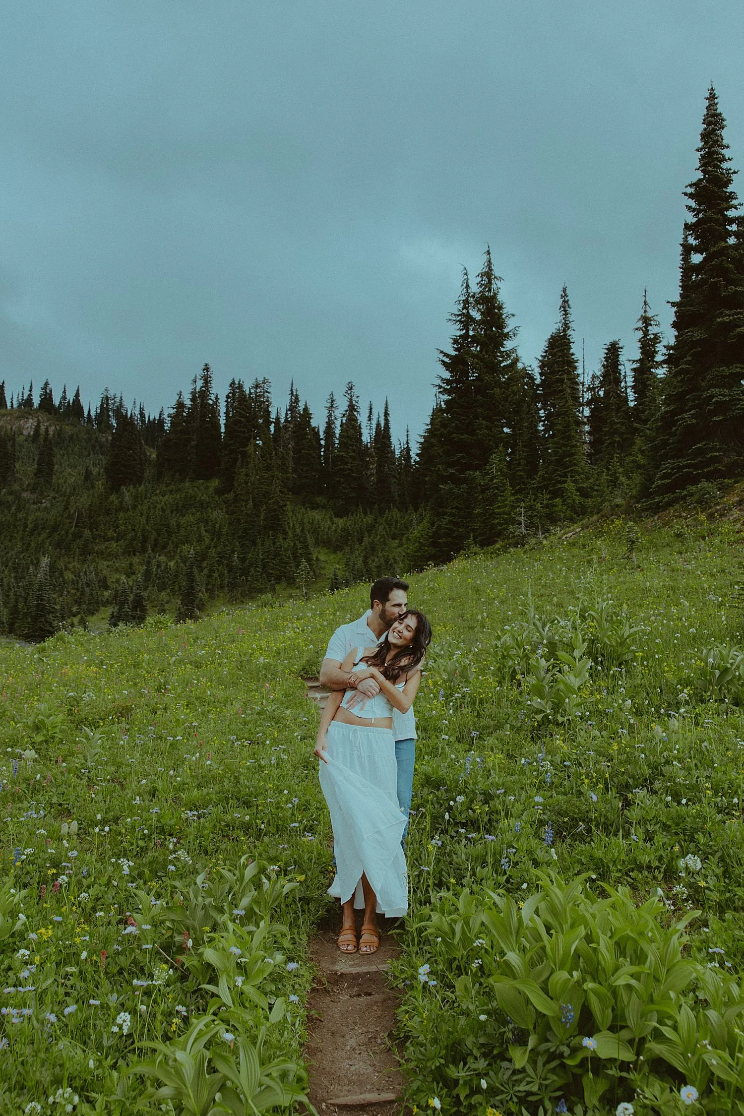 hiking-mount-rainier-wildflower-couples-photos_1638.jpg