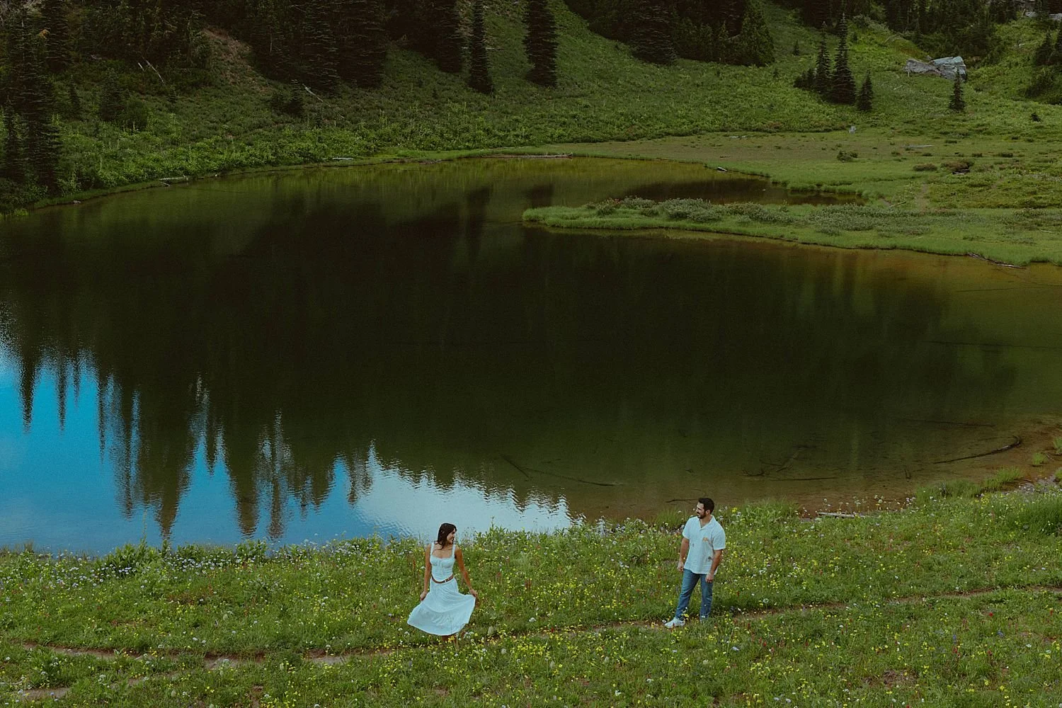 hiking-mount-rainier-wildflower-couples-photos_1651.jpg