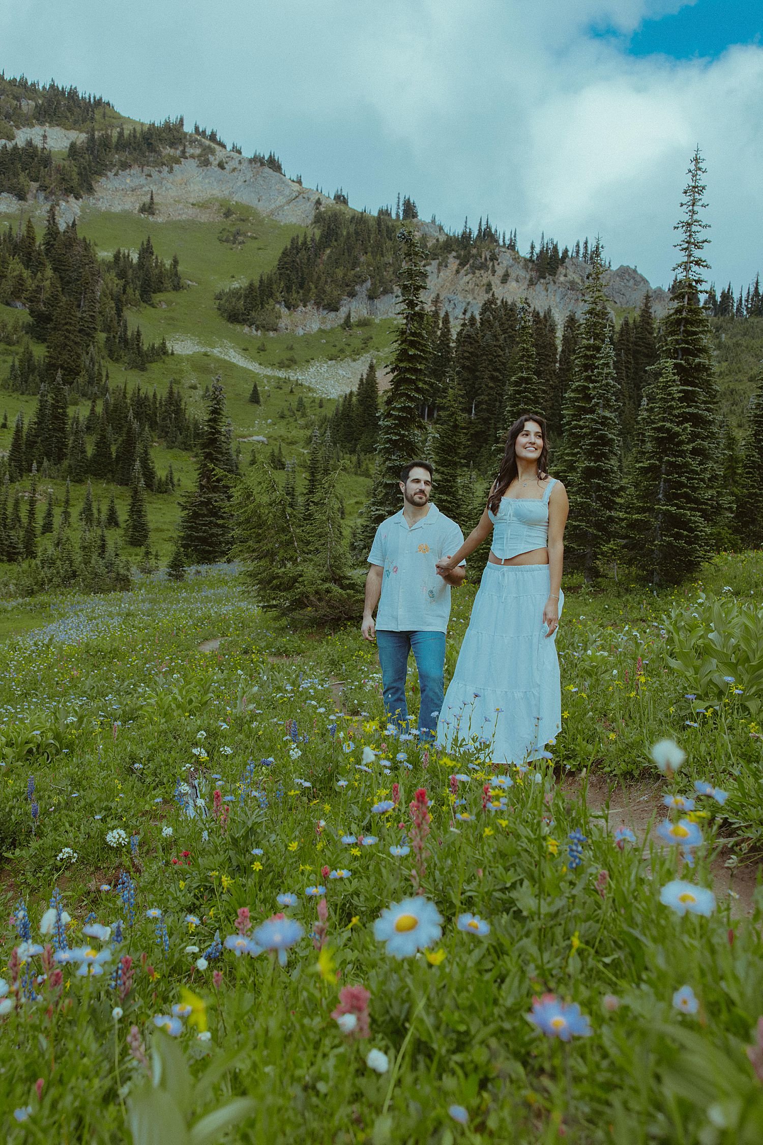 hiking-mount-rainier-wildflower-couples-photos_1656.jpg