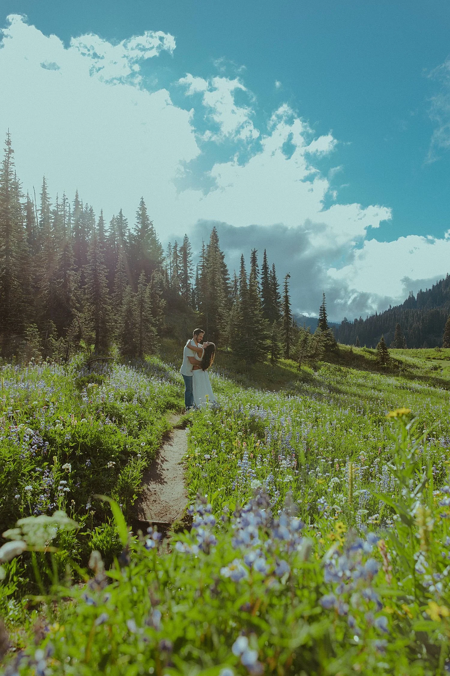hiking-mount-rainier-wildflower-couples-photos_1673.jpg