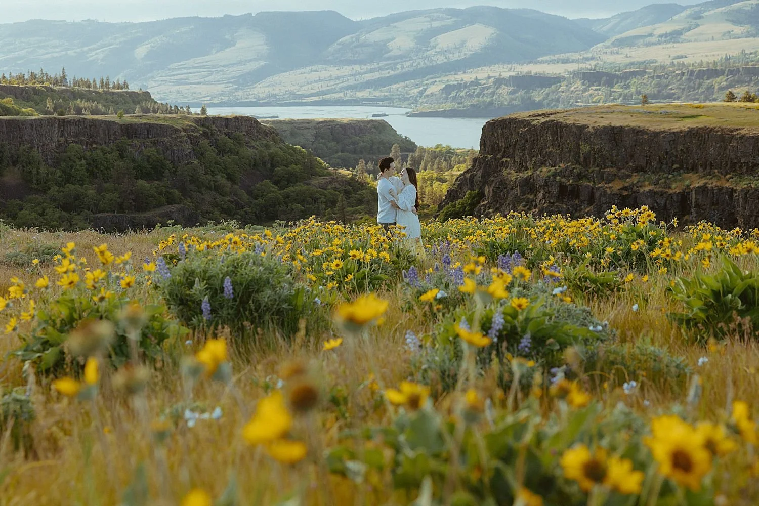 rowena-crest-wildflower-engagement-photos_1718.jpg