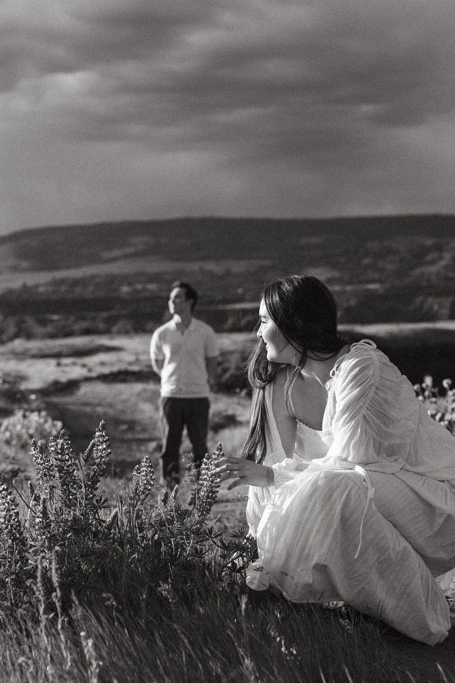 rowena-crest-wildflower-engagement-photos_1723.jpg