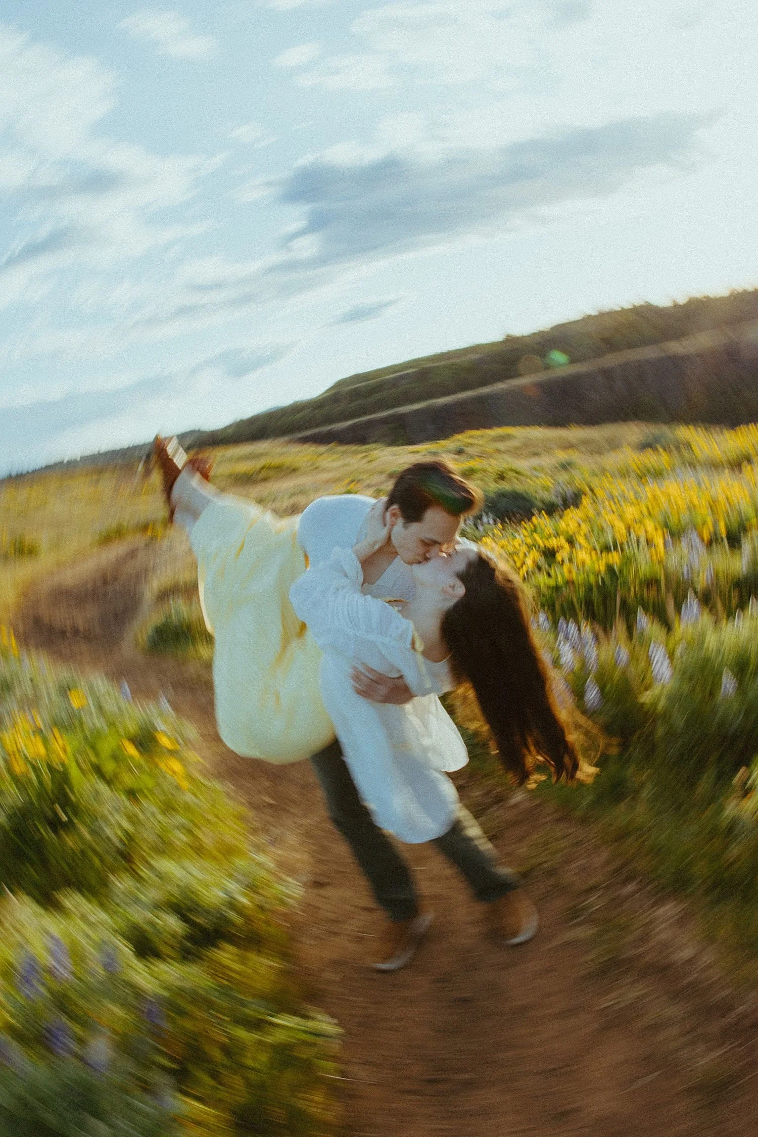 rowena-crest-wildflower-engagement-photos_1726.jpg