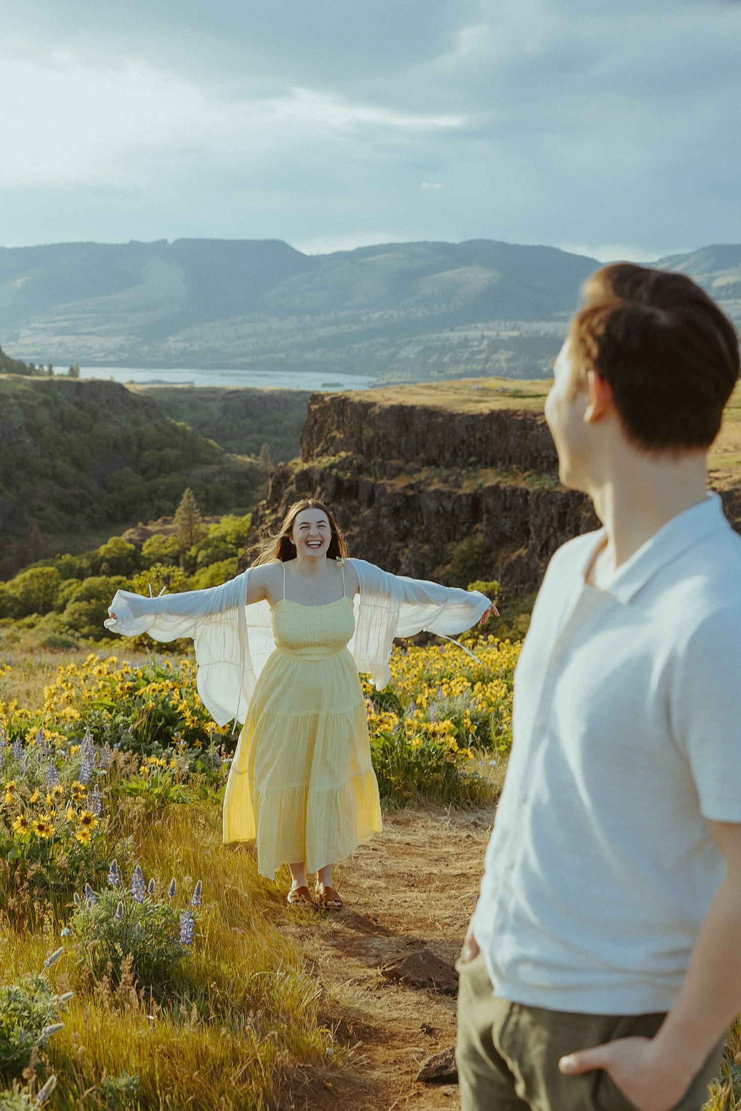 rowena-crest-wildflower-engagement-photos_1728.jpg