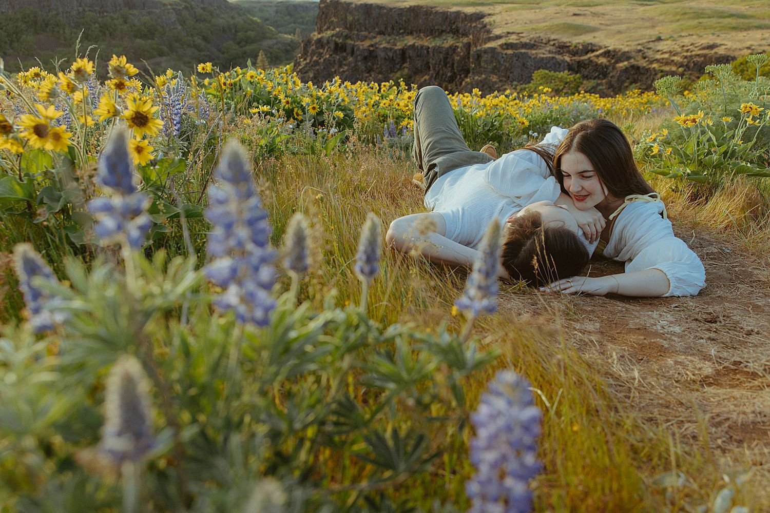 rowena-crest-wildflower-engagement-photos_1734.jpg