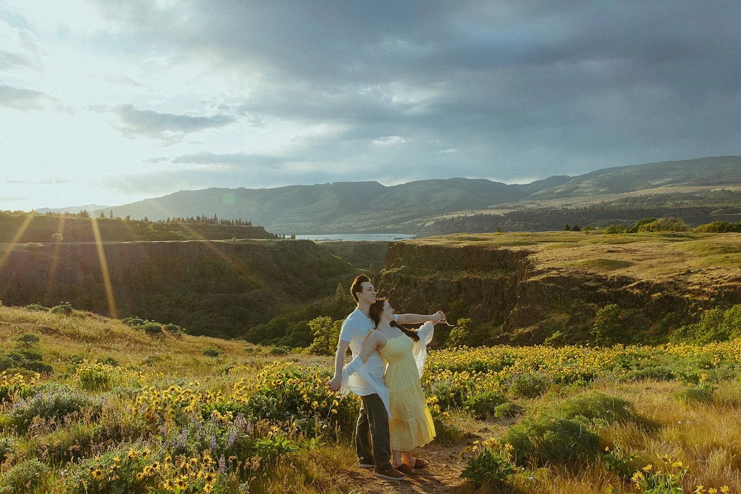 rowena-crest-wildflower-engagement-photos_1737.jpg