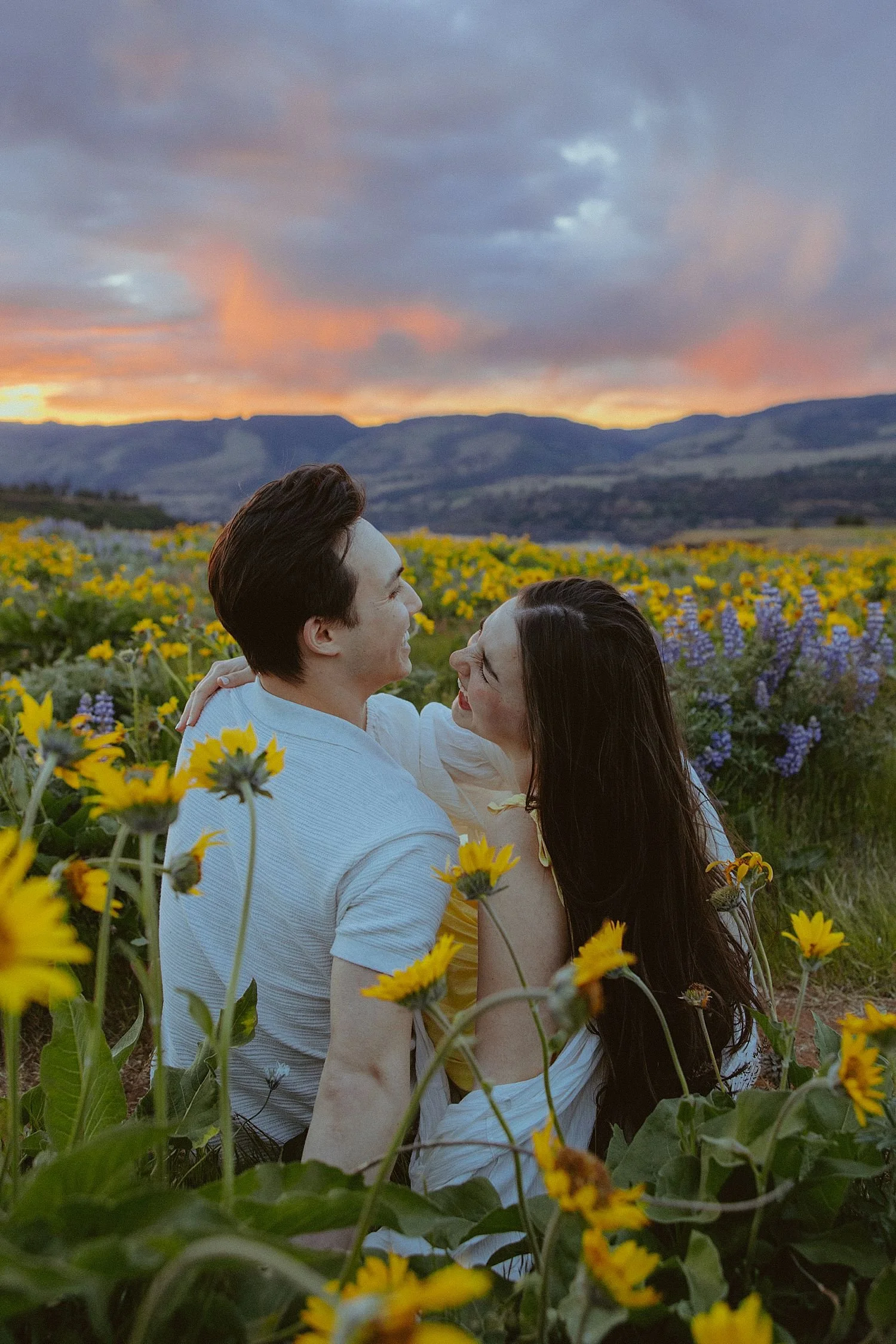 rowena-crest-wildflower-engagement-photos_1767.jpg