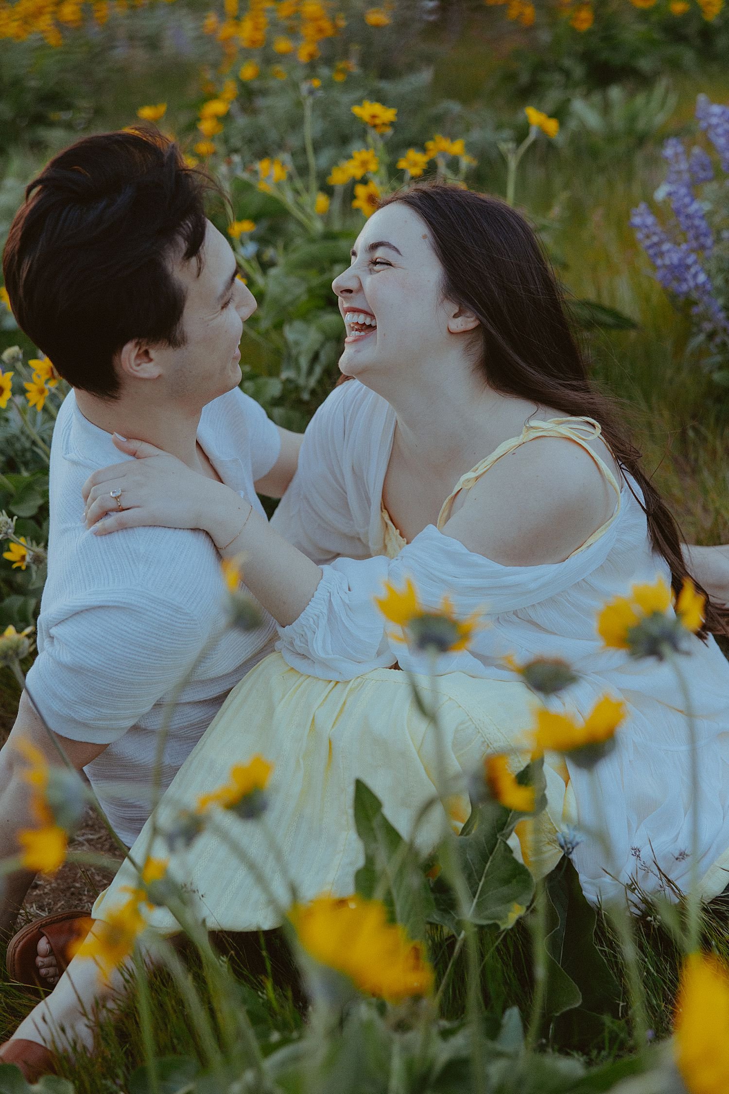 rowena-crest-wildflower-engagement-photos_1769.jpg