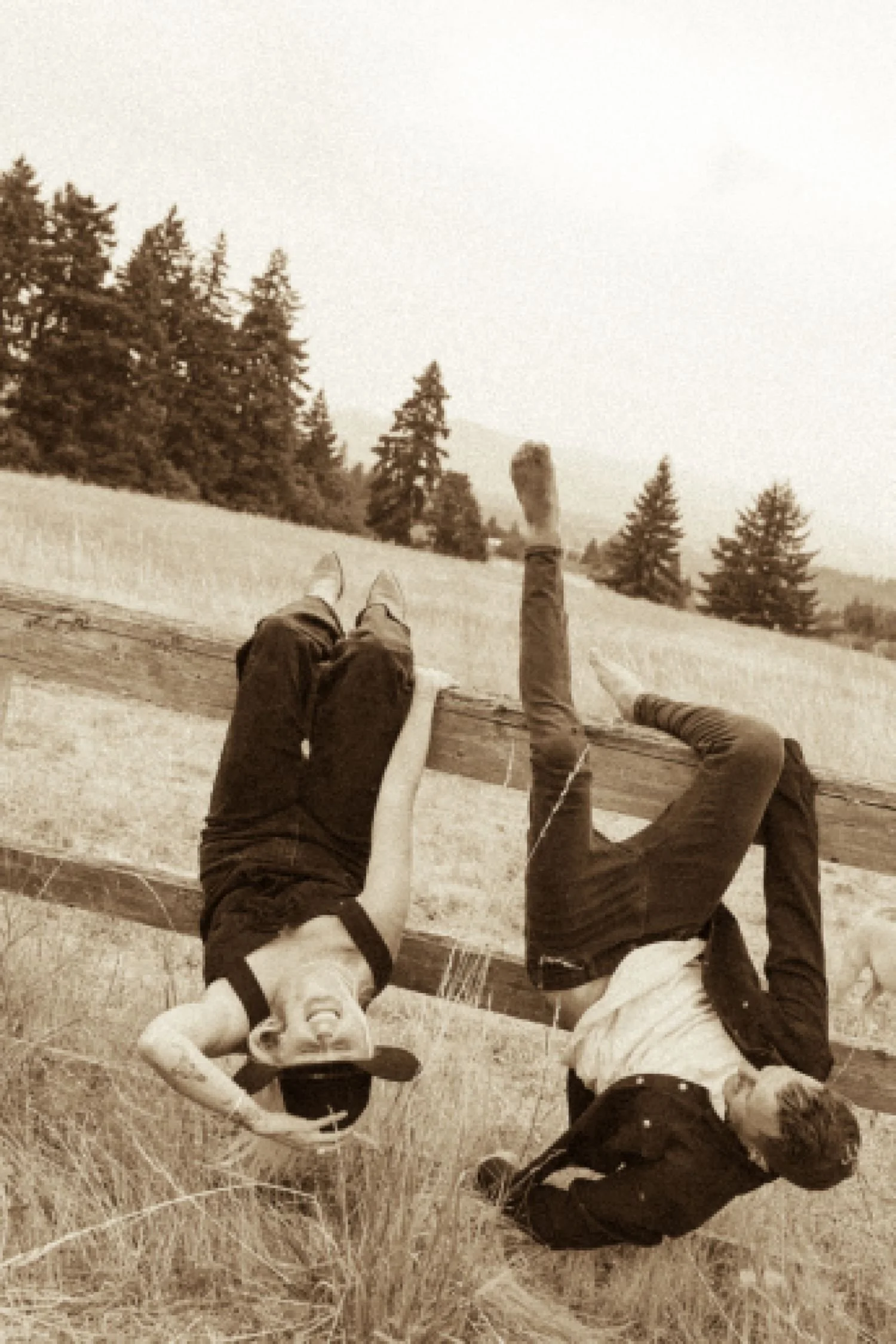 hood-river-nomad-camper-couples-photos_1862.jpg