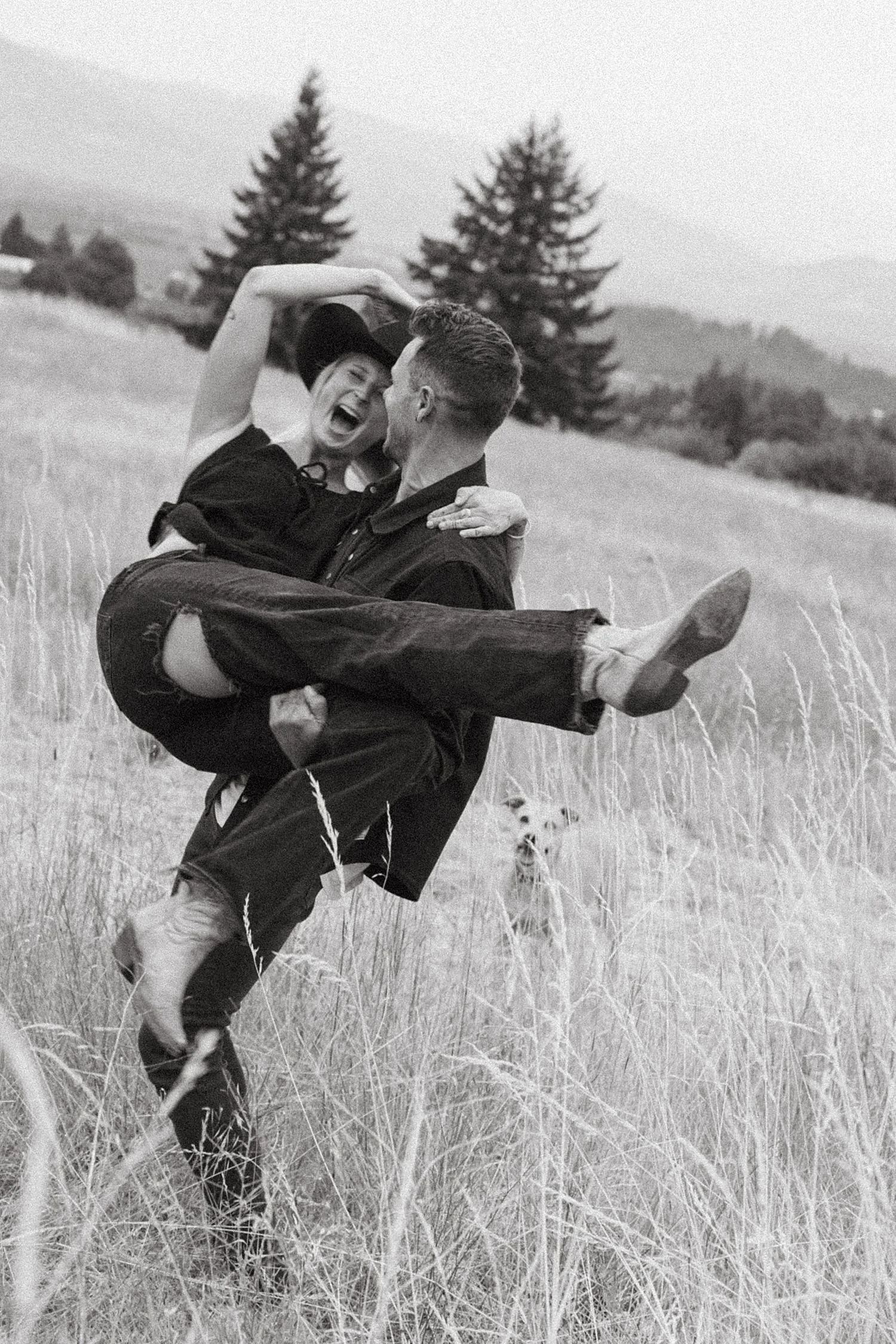 hood-river-nomad-camper-couples-photos_1889.jpg