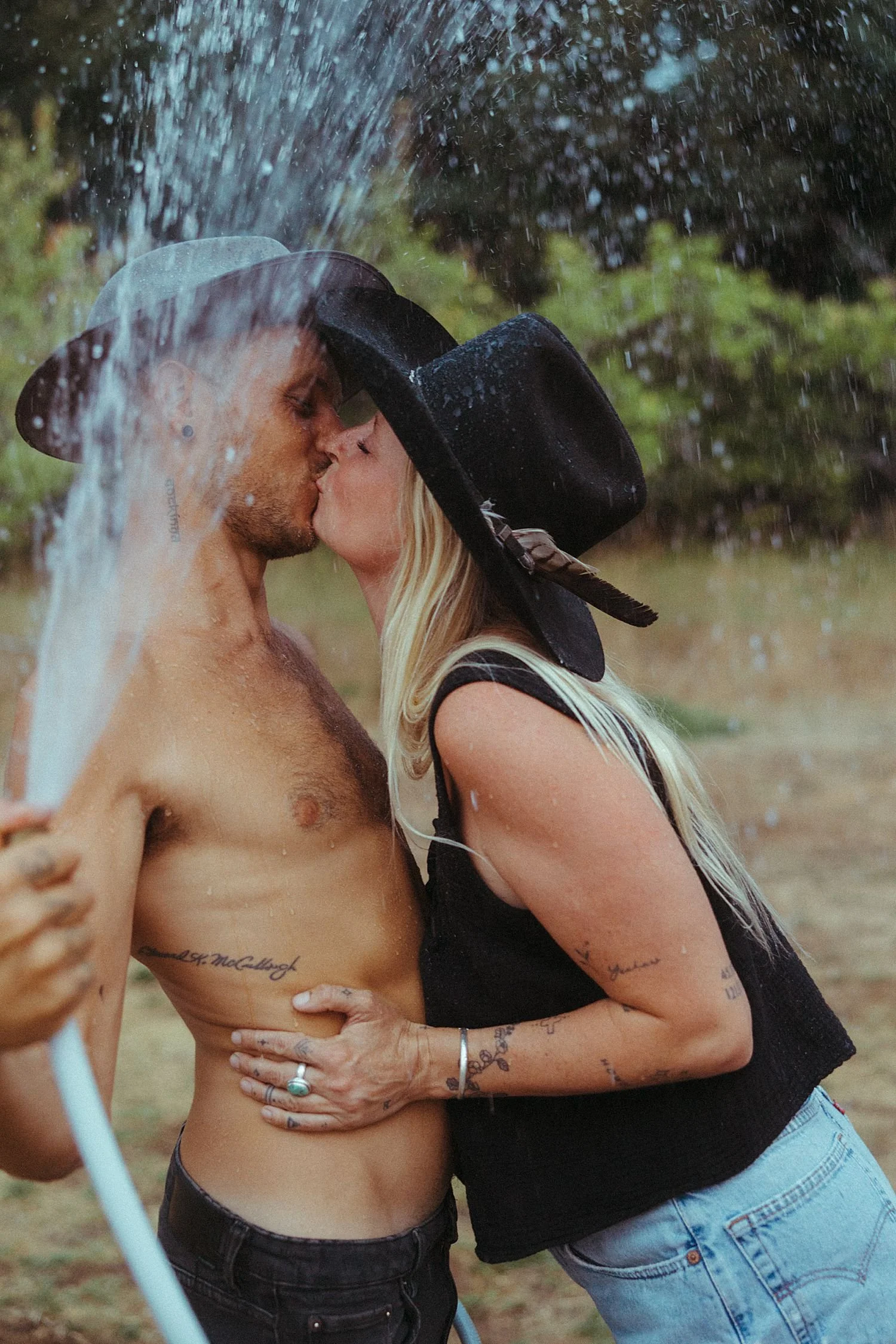 hood-river-nomad-camper-couples-photos_1920.jpg
