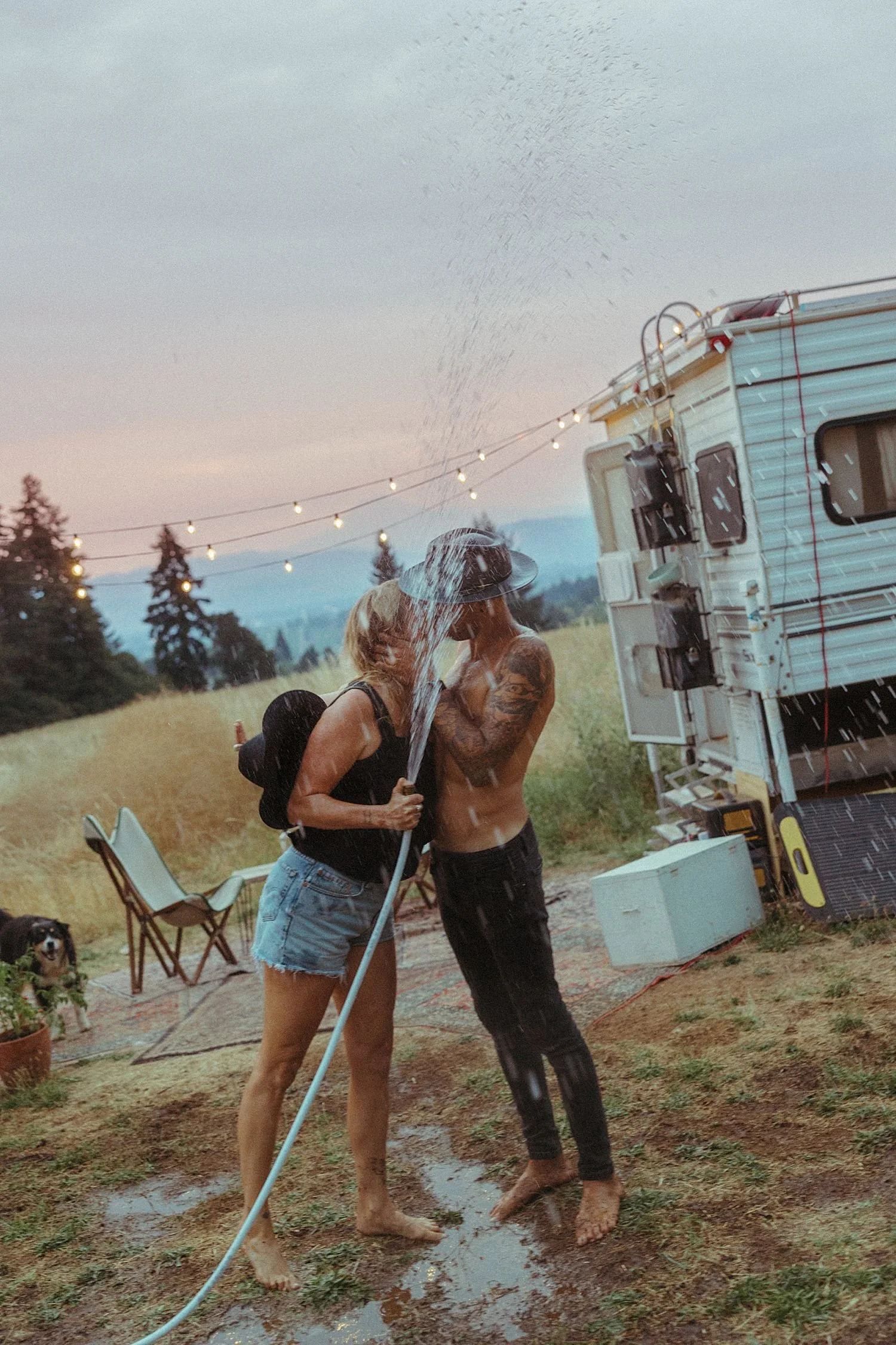 hood-river-nomad-camper-couples-photos_1923.jpg