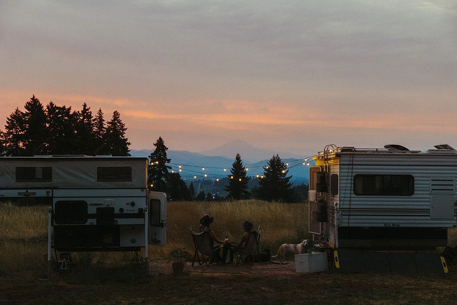 hood-river-nomad-camper-couples-photos_1927.jpg
