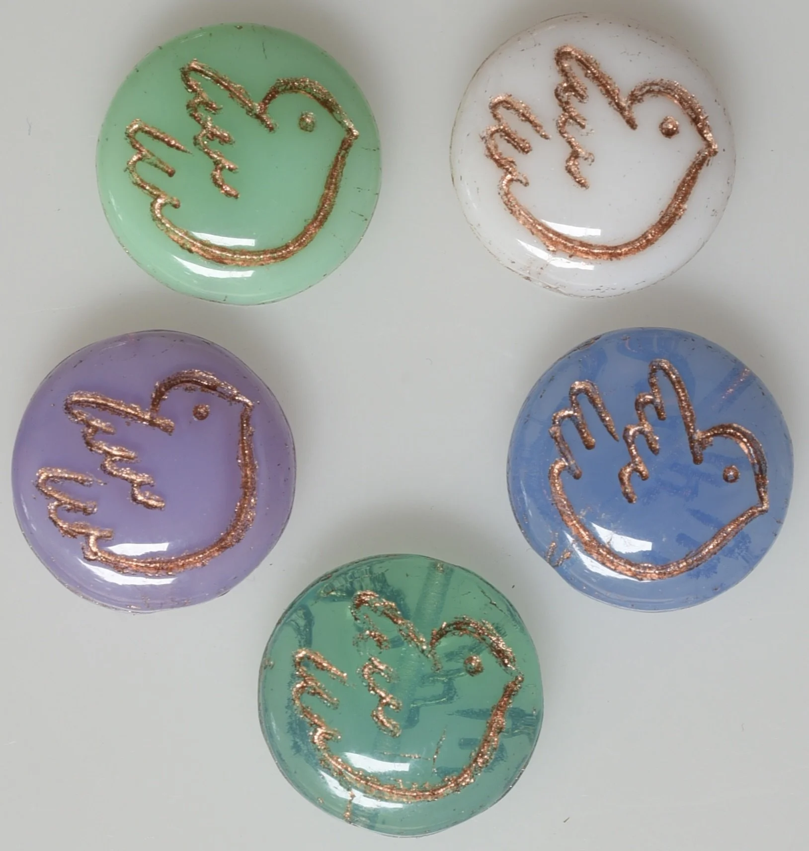 CZ-935 14mm Round Czech beads  with Etched Bird Design- 40 beads