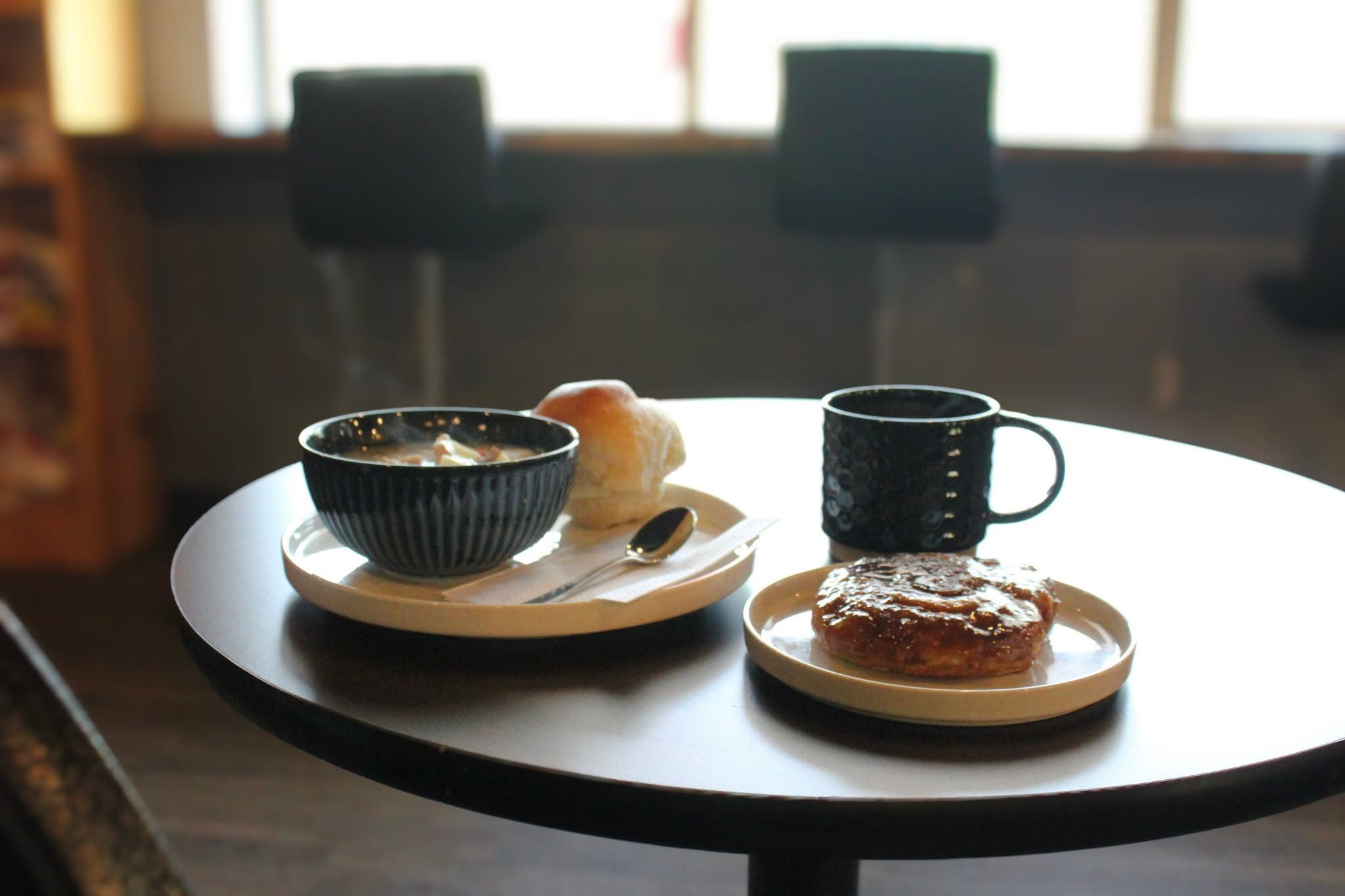 Slow mornings taste better here. ☕️

Find caf&eacute;s and local bites at discovermiramichi.com/eat

📷 @frikotcafebistro📍@carrefour_beausoleil Miramichi NB

Les matins tranquilles go&ucirc;tent meilleur icitte. ☕️

Trouve des caf&eacute;s pis des b