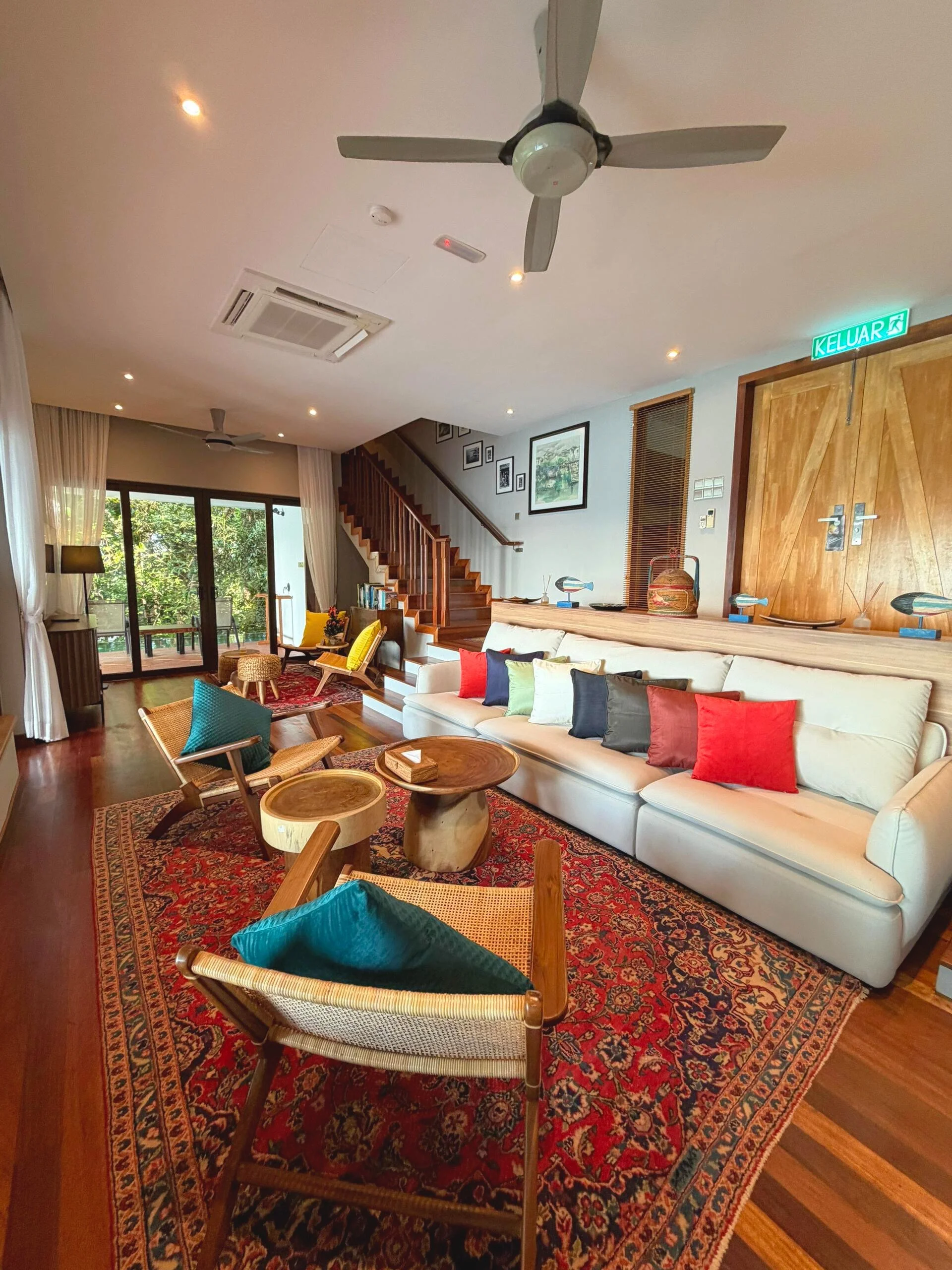 Article 3 - Villa Raya New Look.jpg