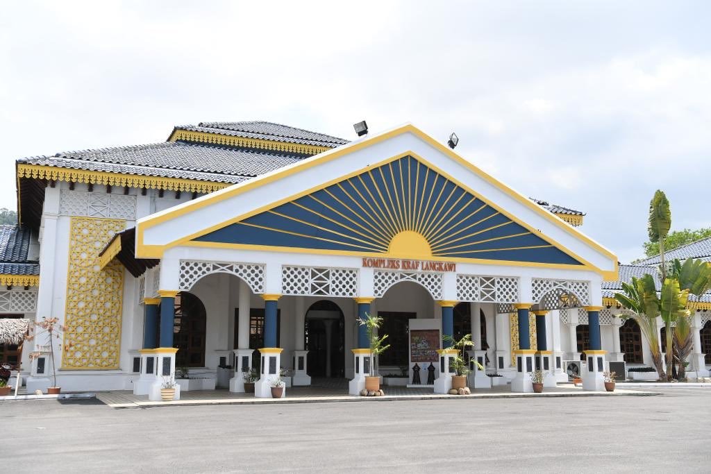 Discovering Langkawi Through Its Culture: Cooking Classes, Local Night Markets, and More