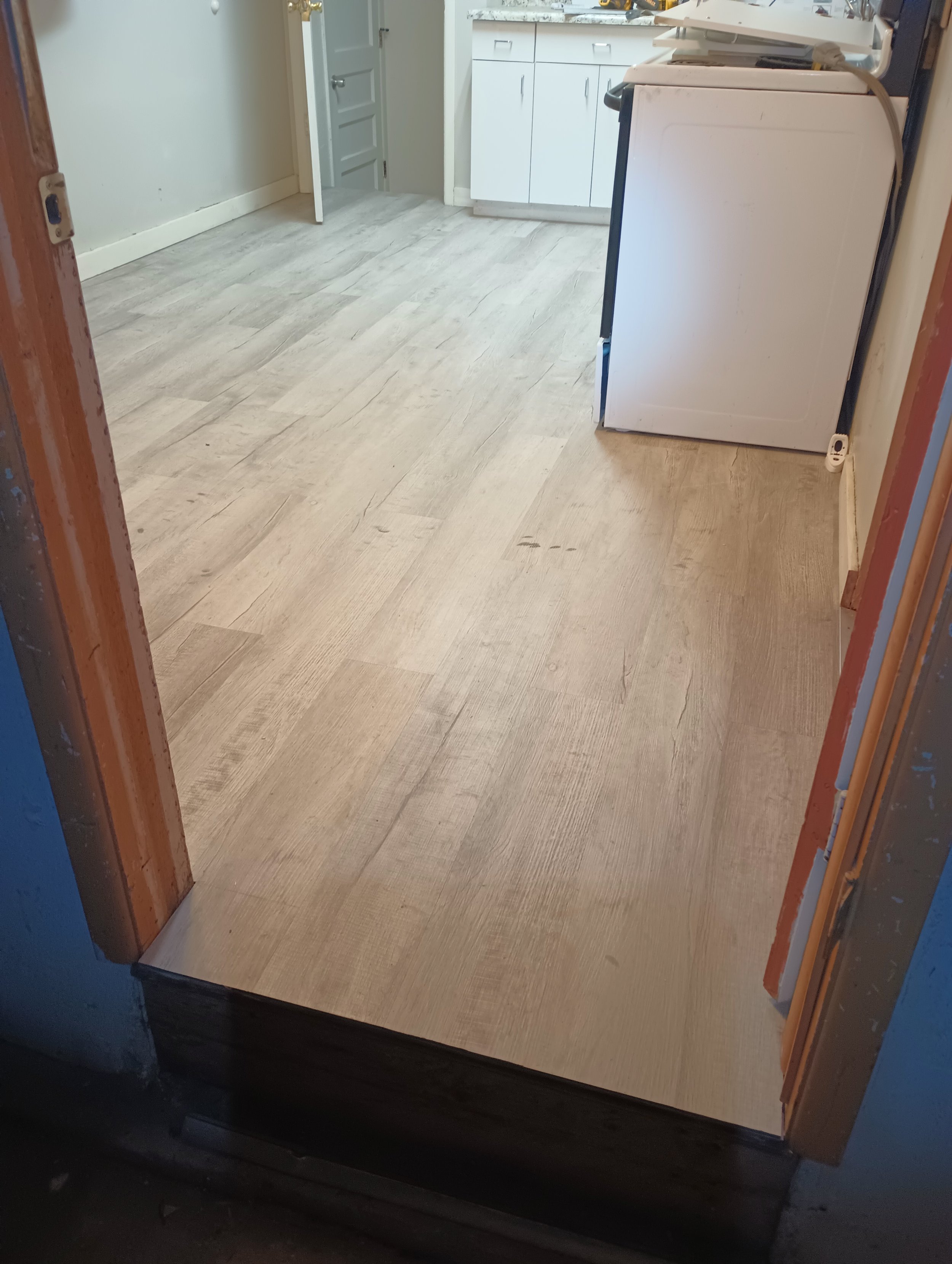 PLANK FLOORING