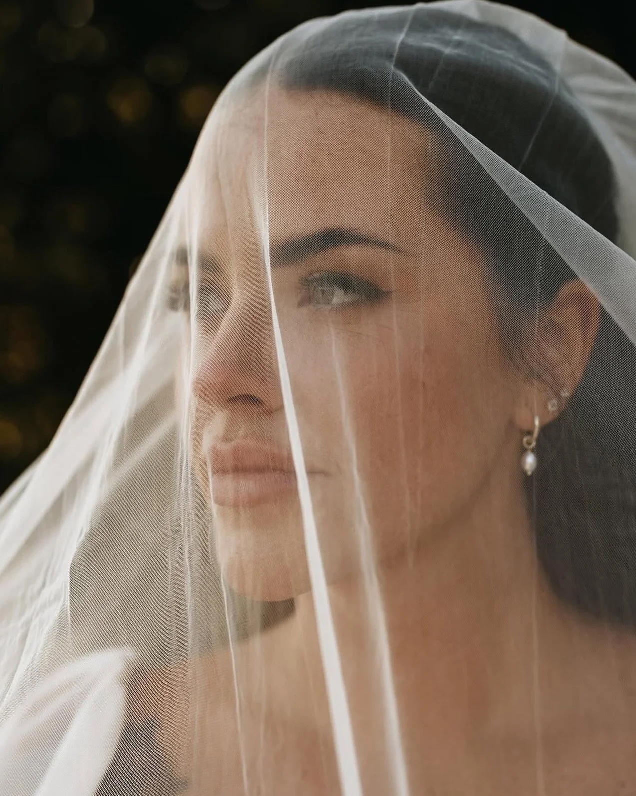 R E A L  C O U P L E ✨ The absolutely gorgeous, Dakota. Beautifully captured by @islandrootsphoto 

Beauty: @unbridledbeautyvi 
Planning: @golden.hour.events