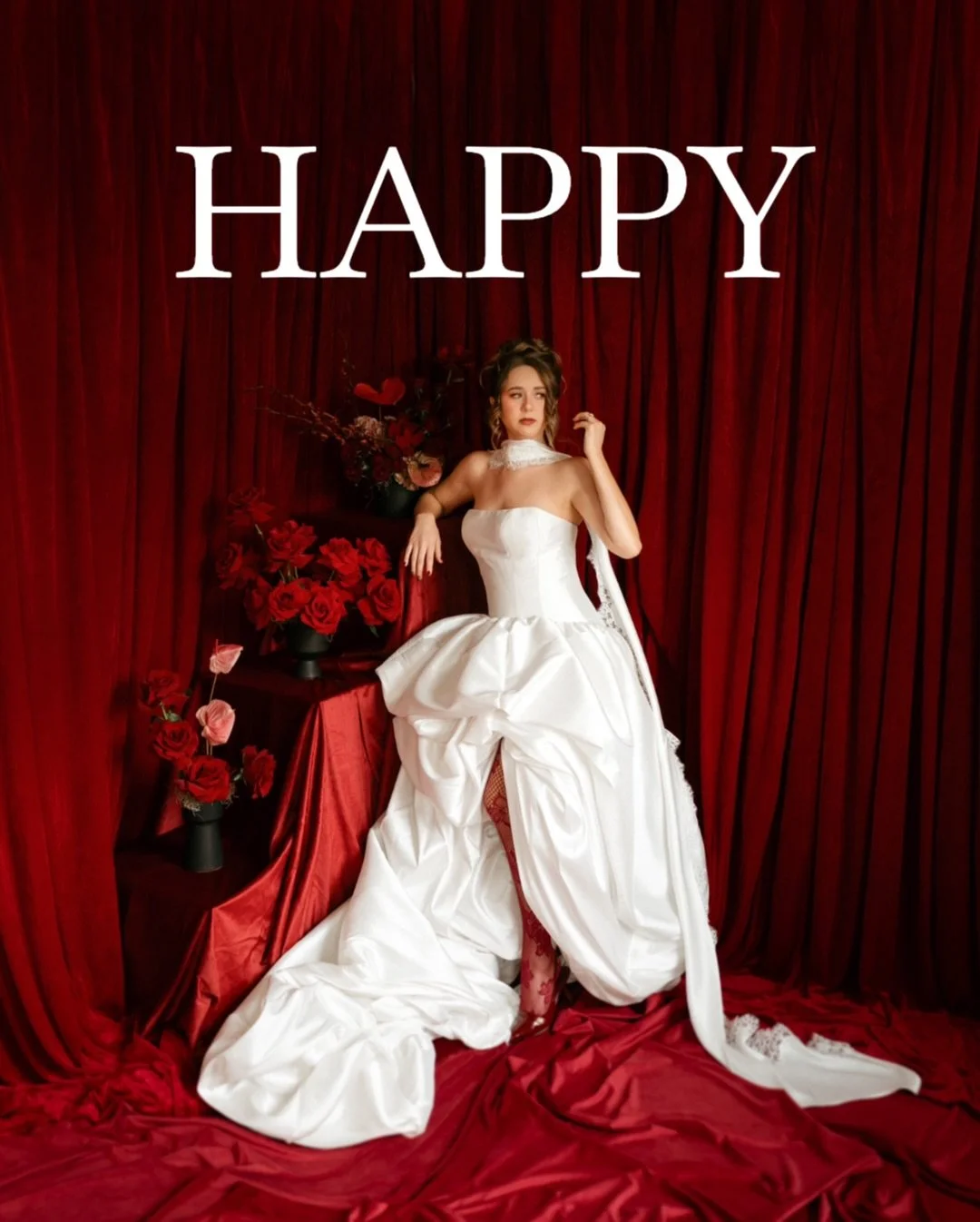 𝐹𝓇𝑜𝓂 𝓁𝑜𝓋𝑒, 𝒻𝑜𝓇 𝓁𝑜𝓋𝑒, 𝓌𝒾𝓉𝒽 𝓁𝑜𝓋𝑒 ❤️&zwj;🔥

Wishing you a day of pure romance. XO, the TWP team. 

Photographer:&nbsp;@taylordawningphoto 
Planner:&nbsp;@fetesbylinda 
Florals:&nbsp;@bespokeblossoms 
Hair:&nbsp;@willow.hairstyles