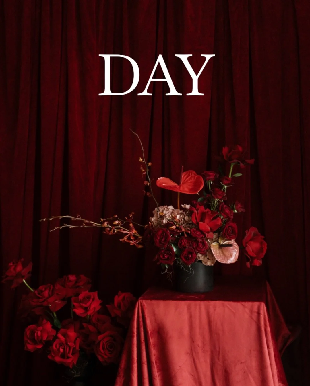 𝐹𝓇𝑜𝓂 𝓁𝑜𝓋𝑒, 𝒻𝑜𝓇 𝓁𝑜𝓋𝑒, 𝓌𝒾𝓉𝒽 𝓁𝑜𝓋𝑒 ❤️&zwj;🔥

Wishing you a day of pure romance. XO, the TWP team. 

Photographer:&nbsp;@taylordawningphoto 
Planner:&nbsp;@fetesbylinda 
Florals:&nbsp;@bespokeblossoms 
Hair:&nbsp;@willow.hairstyles