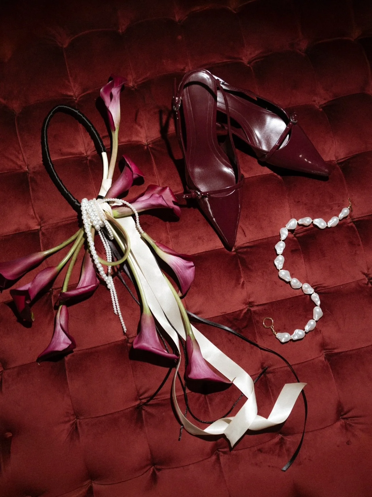 𝐹𝓇𝑜𝓂 𝓁𝑜𝓋𝑒, 𝒻𝑜𝓇 𝓁𝑜𝓋𝑒, 𝓌𝒾𝓉𝒽 𝓁𝑜𝓋𝑒 ❤️&zwj;🔥

Wishing you a day of pure romance. XO, the TWP team. 

Photographer:&nbsp;@taylordawningphoto 
Planner:&nbsp;@fetesbylinda 
Florals:&nbsp;@bespokeblossoms 
Hair:&nbsp;@willow.hairstyles