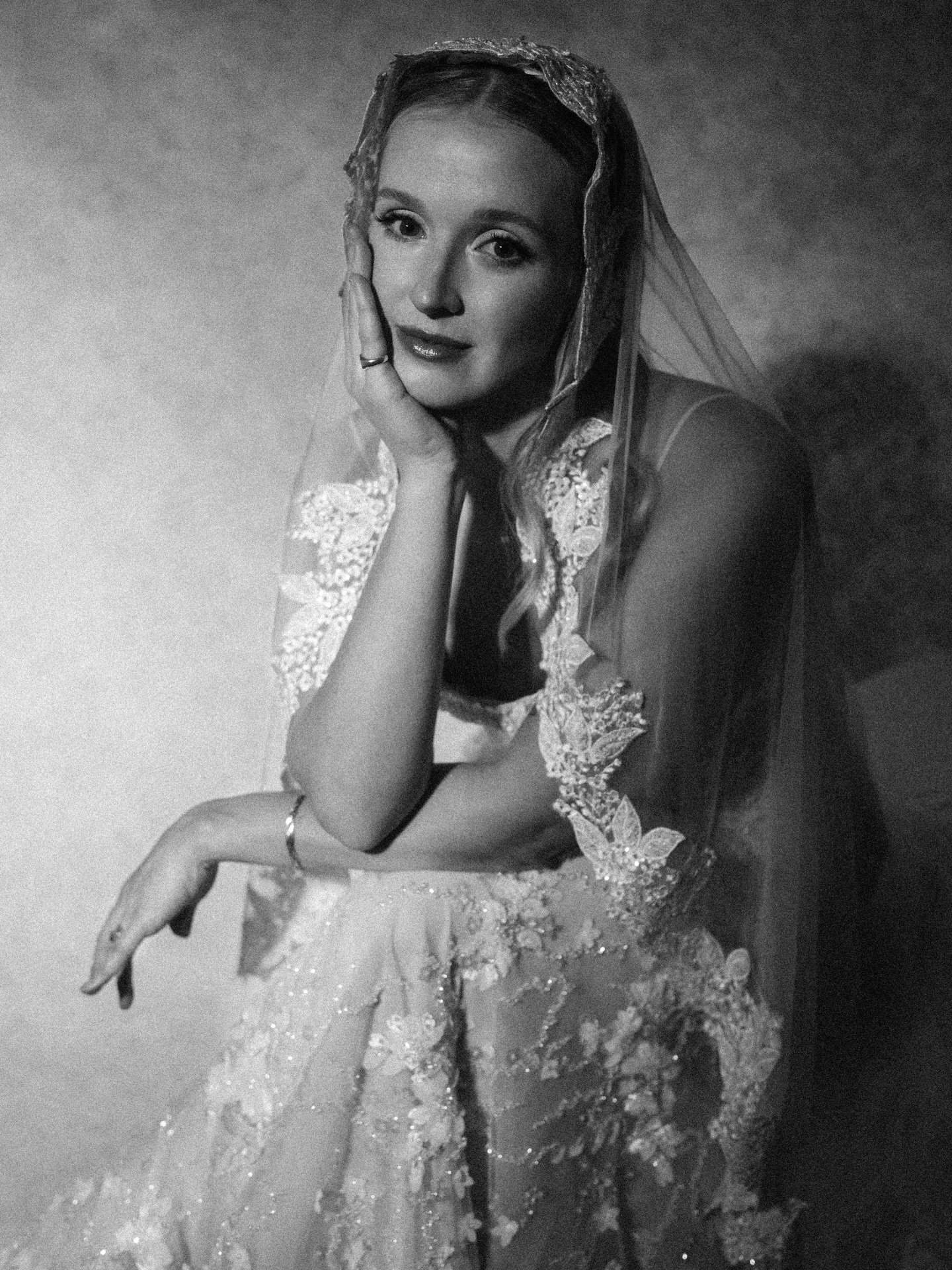 Forever OBSESSED with these photos captured by @mariacarerephotography ✨✨✨

Find both dress and veil at our boutique 🫶🏼

@jadda.hair 
@artistrybybatool 
@folklorefloralvictoria
