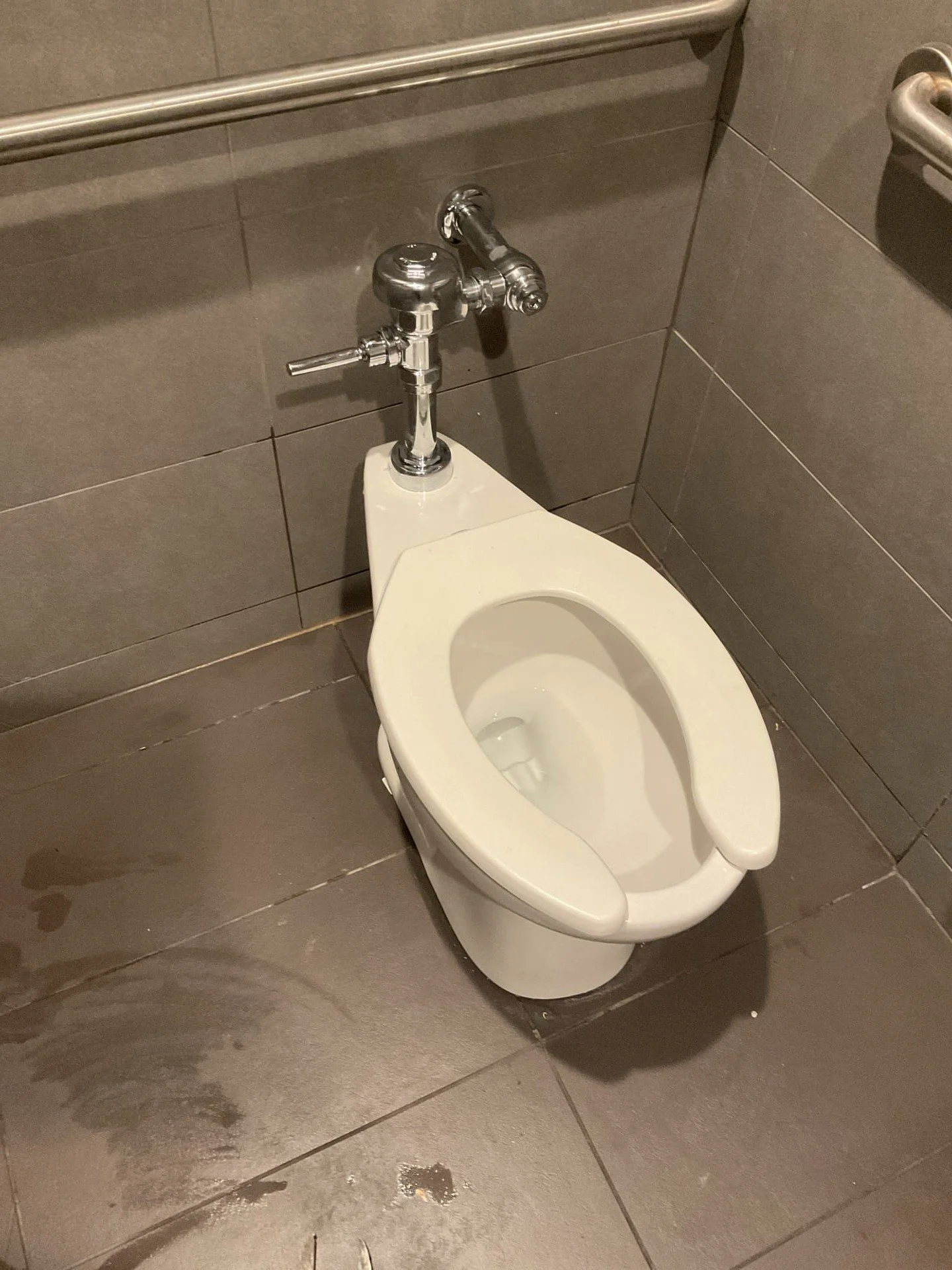 It&rsquo;s wet enough outside already. If your plumbing starts bringing the storm indoors too, that&rsquo;s where we draw the line.

www.sandersplumbinghvac.com
#hotwater #waterheater #plumbing #leakypipes #relaxingbath #instanthotwater #cloggeddrain