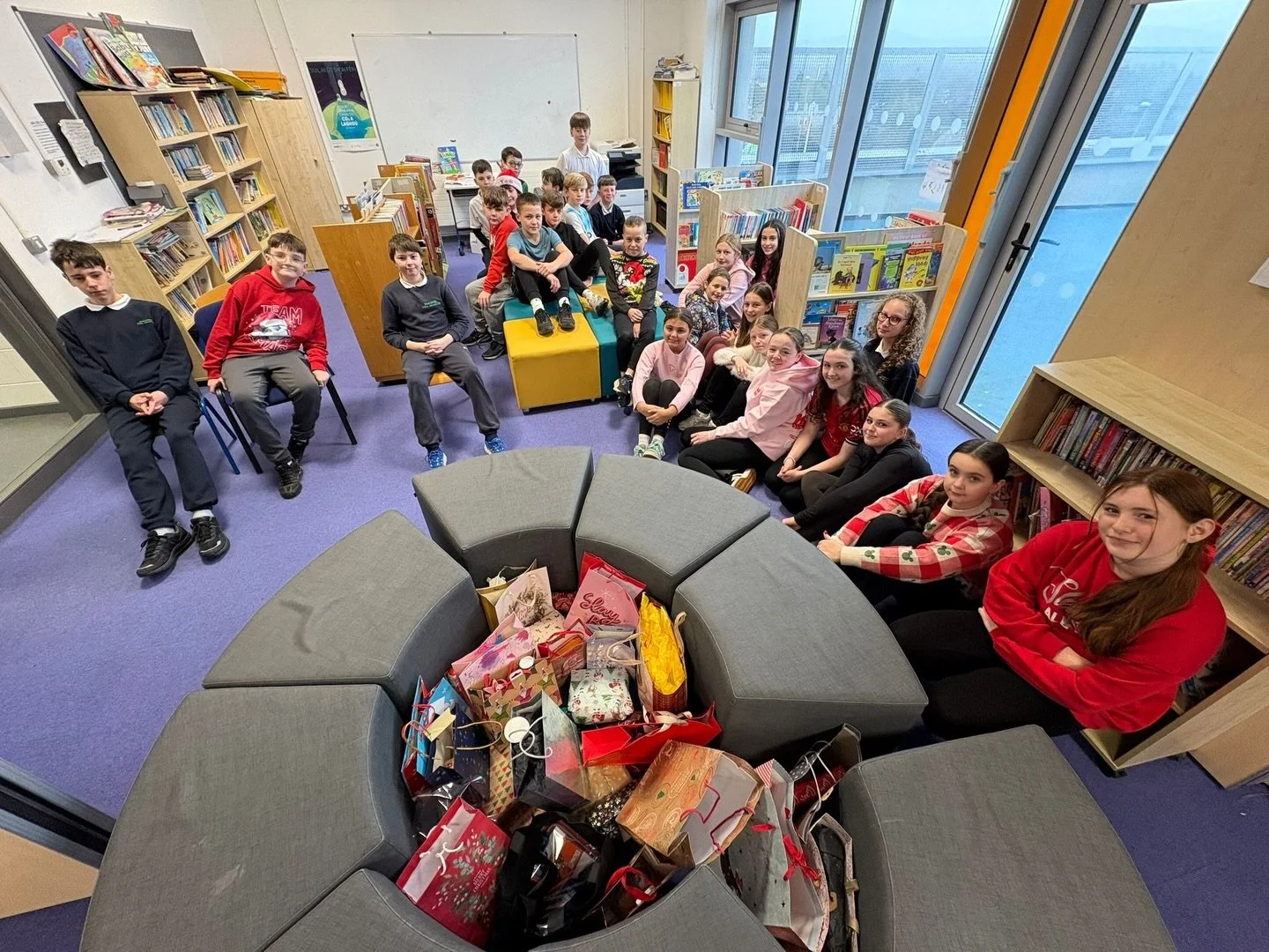 Nollaig r&uacute;nda agus scann&aacute;n Home Alone i Rang a 6 inn&eacute;