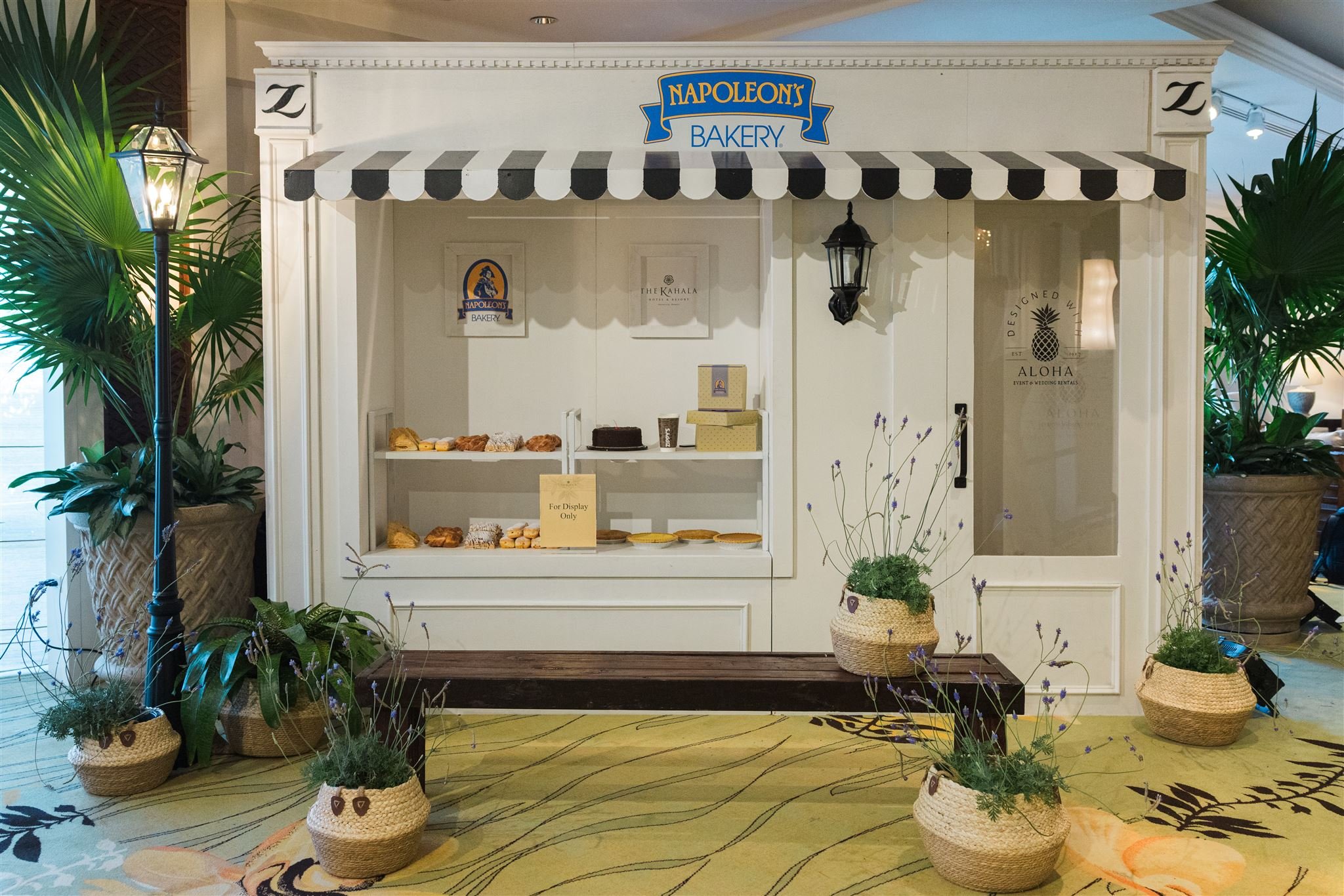 French-Patisserie-Bakery-Stand.jpg