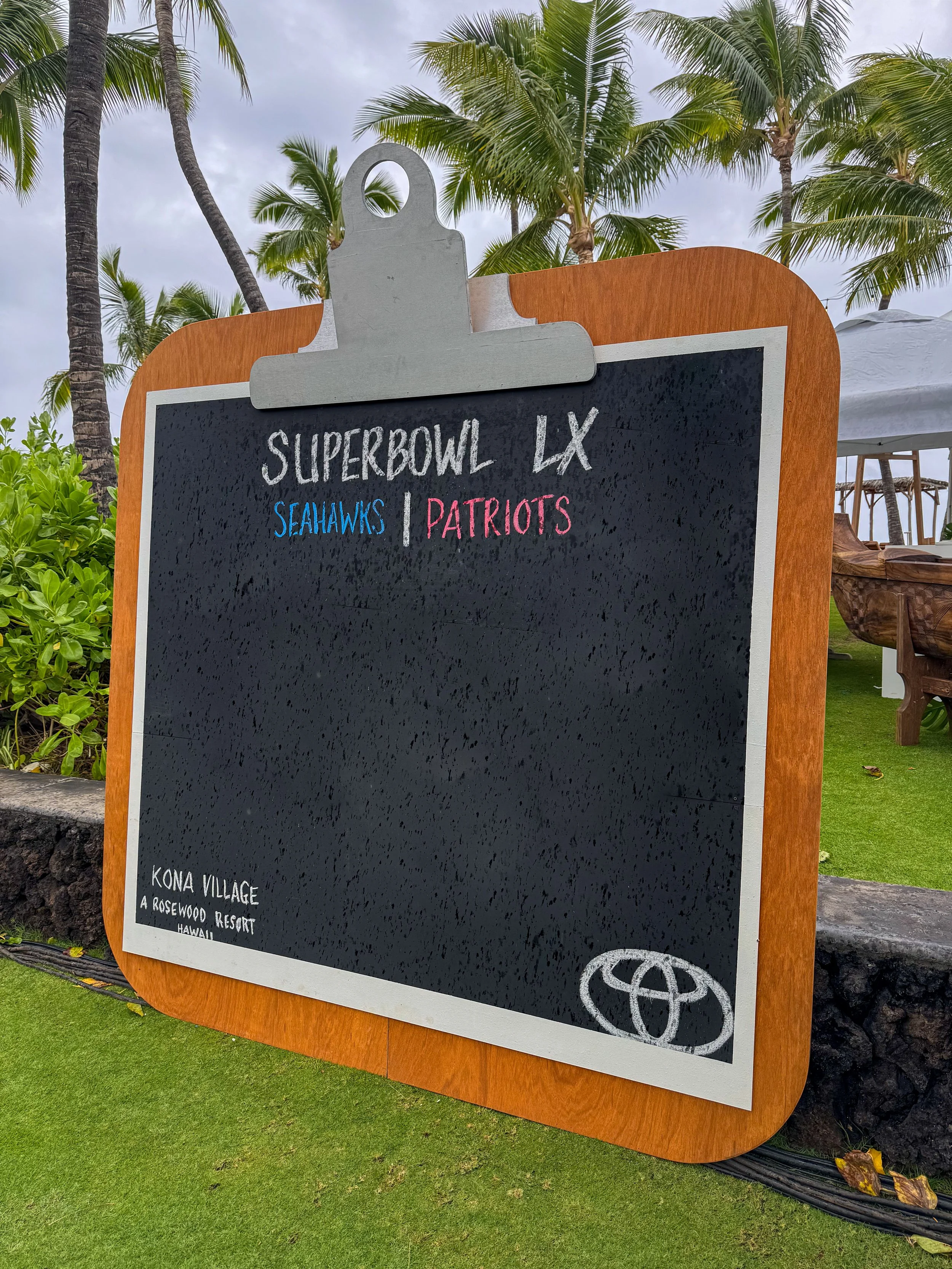 Super-Bowl-Coaches-Clipboard-backdrop.jpg