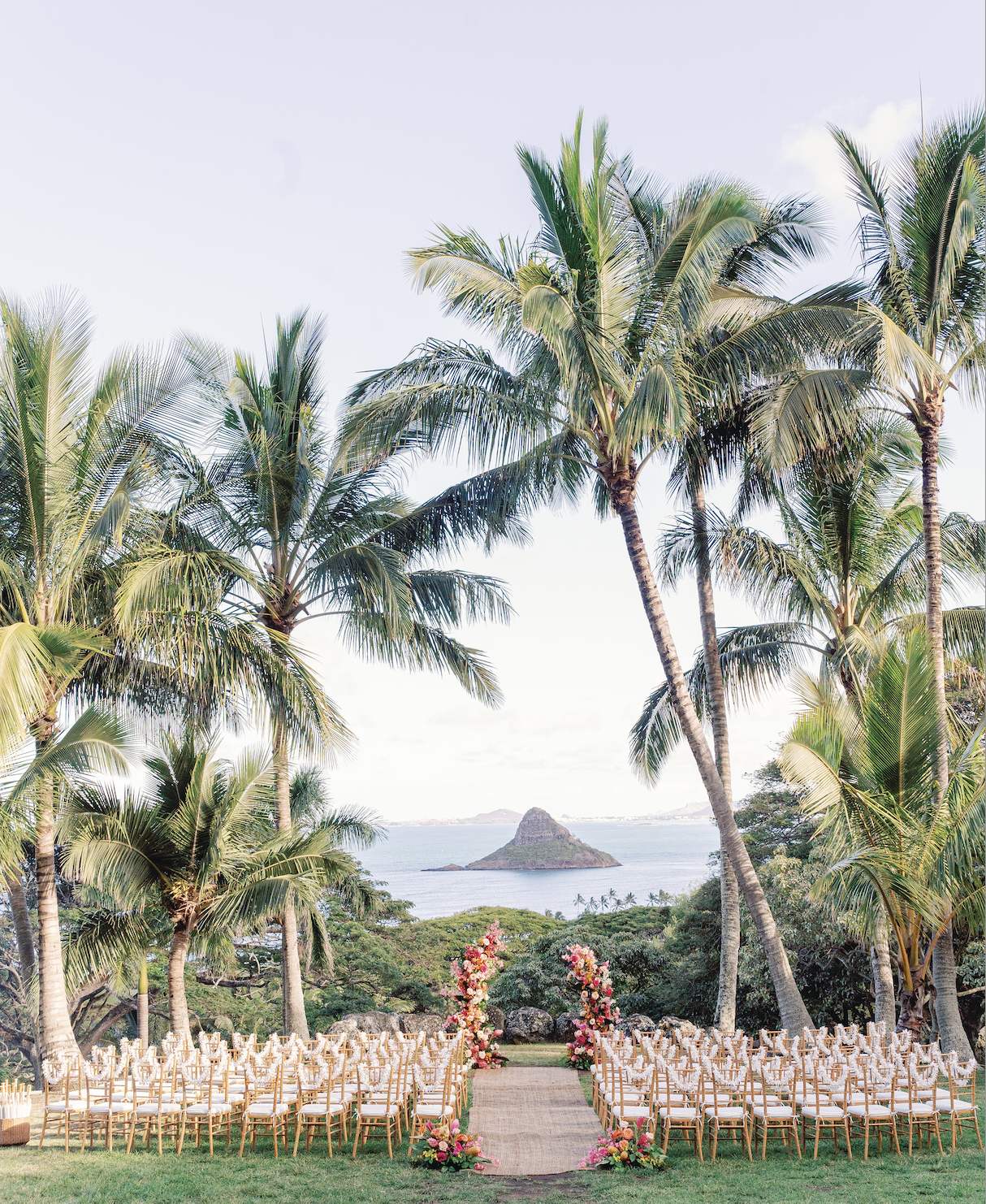 loveletterweddings.com+_+Love+Letter+Weddings+Hawaii+Floral+and+Wedding+Coordination+and+Design+_+Paliku+Gardens+at+Kualoa+Ranch+Weddings+Honolulu+County++1.webp