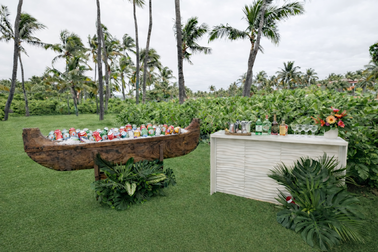 Hawaiian-Carved-Canoe.png