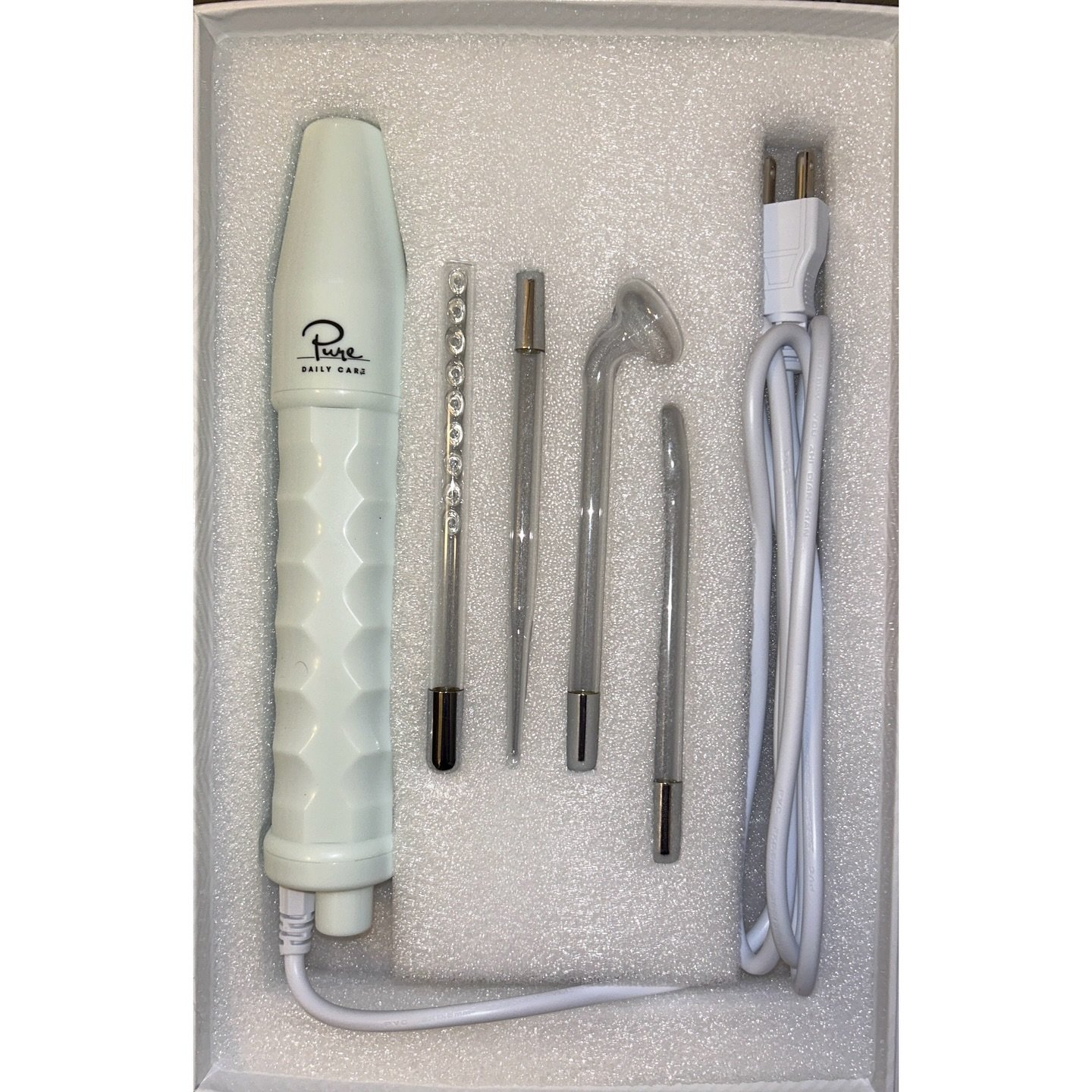 ✨ Give your skin the spa-like glow it deserves&mdash;right at home! ✨ I&rsquo;ve been using the NuDerma High-Frequency Therapy Wand from @puredailycare, and it&rsquo;s been a game-changer for improving circulation, boosting product absorption, and re