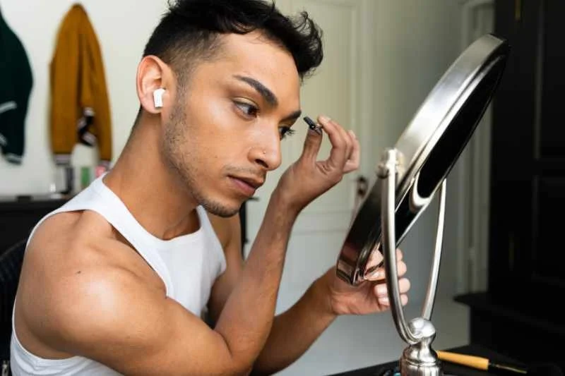The Intersection of LGBTQ Identity and Eating Disorders: Understanding the Deeper Roots