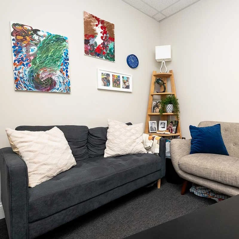 Small offices with many couches