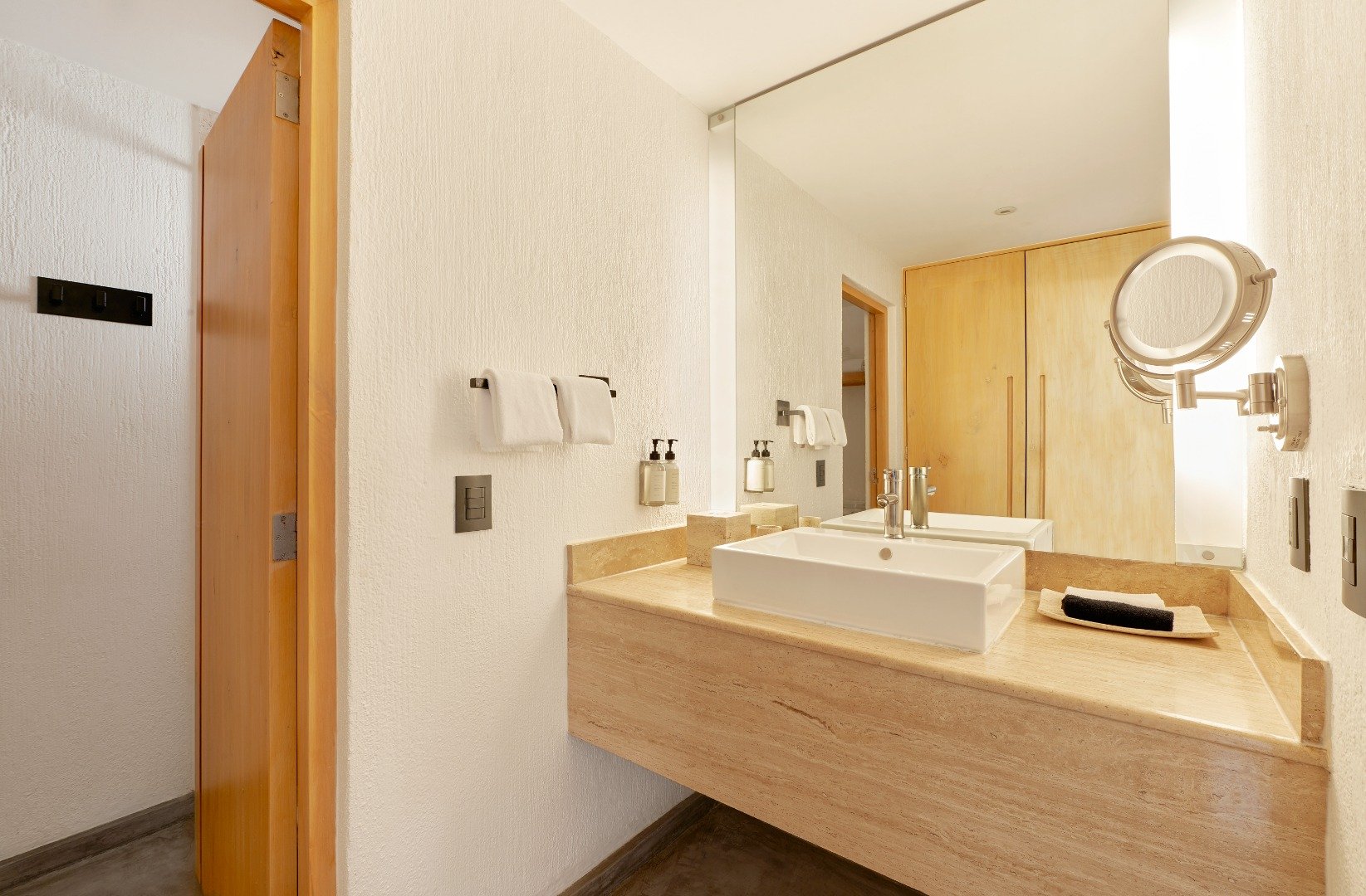 bahia_hotel_&_beach_house_-_rooms_2023_(21).jpg