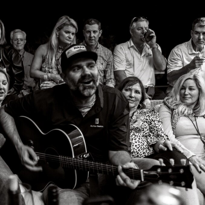 SIP MEMORIES!  Who remembers this night?!! Late night SIP Napa jam on the @harvest_inn front porch thanks to @djangowalker &hellip; anybody care to guess the year?!? #sipnapa #sipmemories #songwritersinparadise #napavalley #wine #music #festival 📸 @