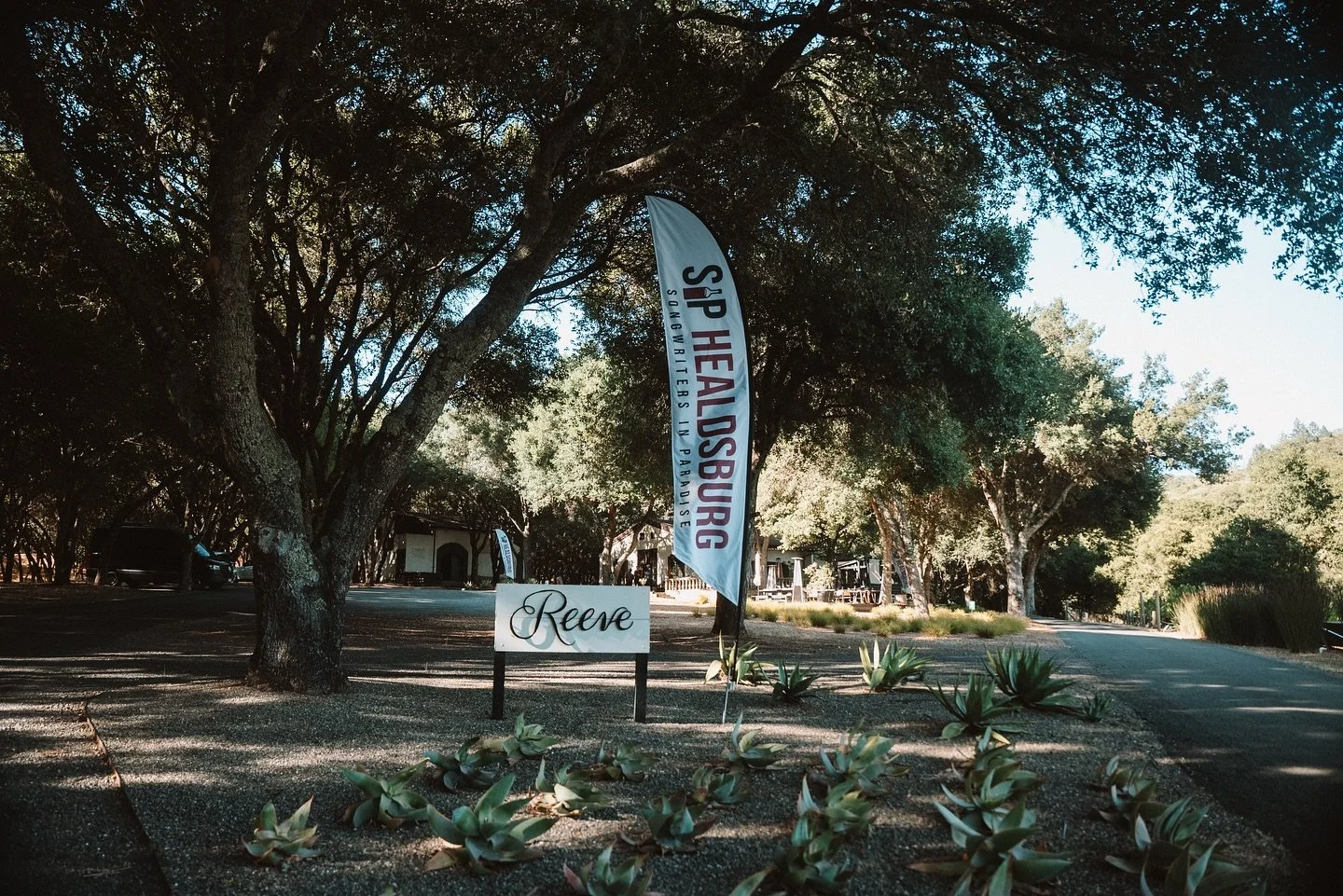 Perfect pre SIP VIP experience @reevewines 🍷🎵last night

Thanks to the Reeve team for having us!!

📸 @thegrizzlymedia 

#songwritersinparadise #healdsburg #sip