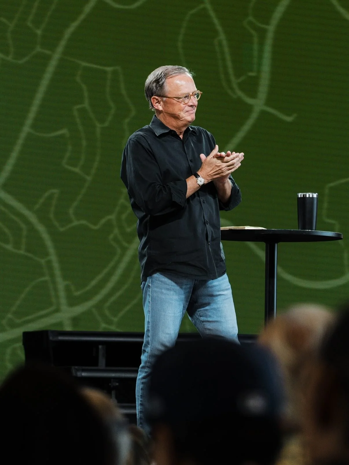 What a privilege to speak this weekend @ Saddleback Community Church to wrap up their series on &ldquo;Loving Our Neighbor&rdquo; - one of my favorite topics. Congregation is on fire. Great to hang with Pastor Andy and Stacie and the entire team. Roo