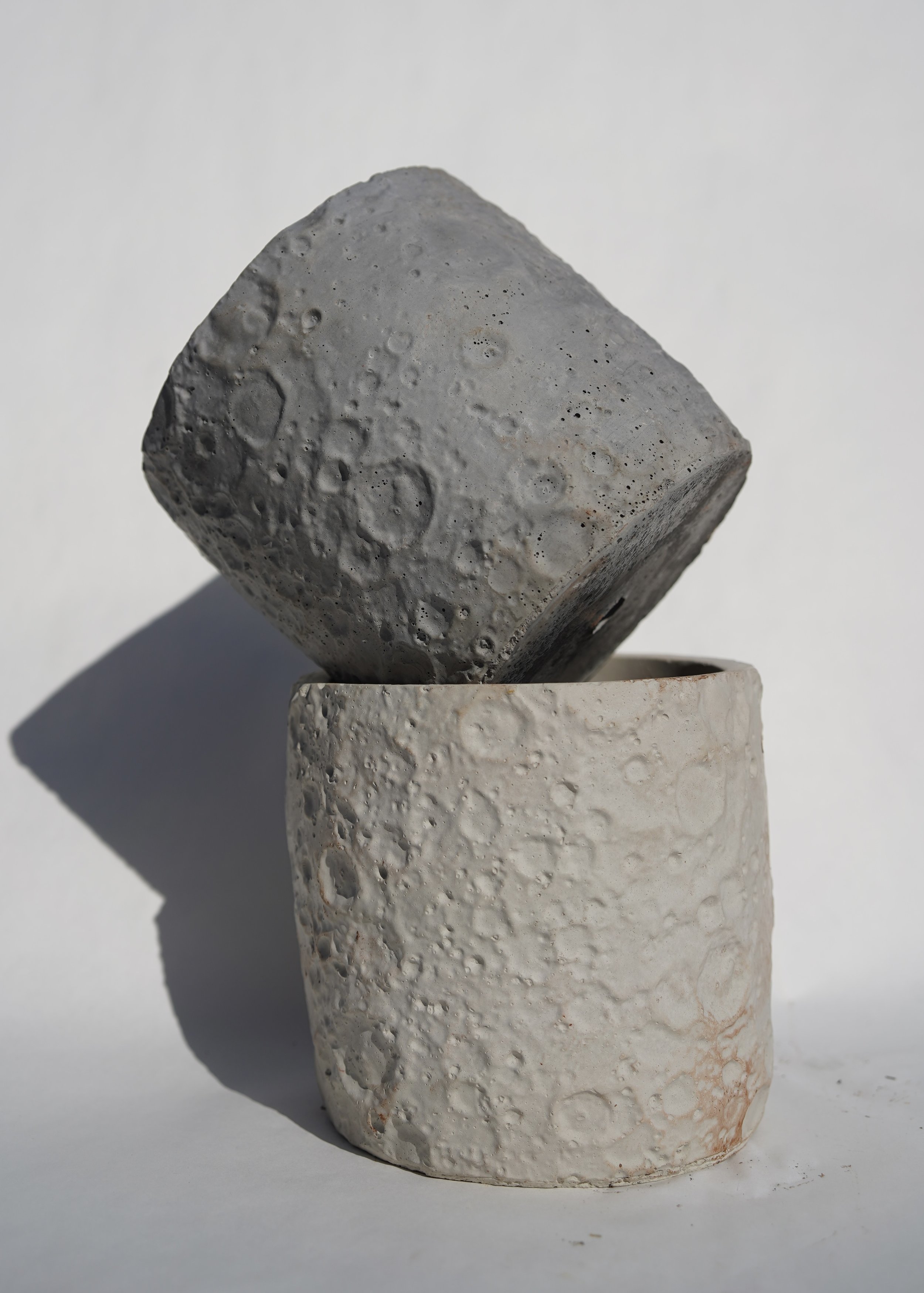 Moon Plant Pot