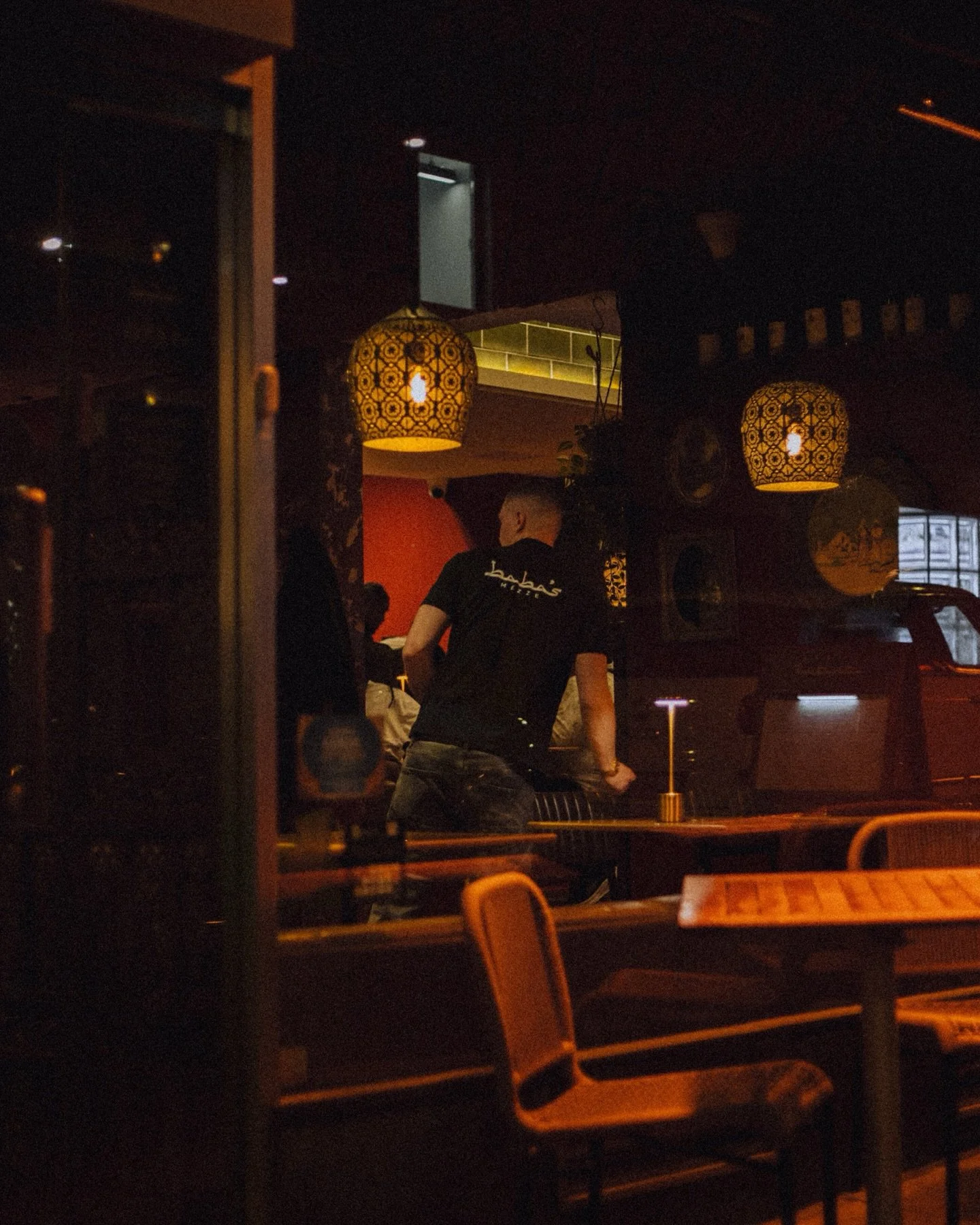 Everything begins at Baba&rsquo;s Firepit &mdash; the fire, the food, the atmosphere.

📍Bath, UK

#babasmezze #batheats #persianfood #christmasinbath