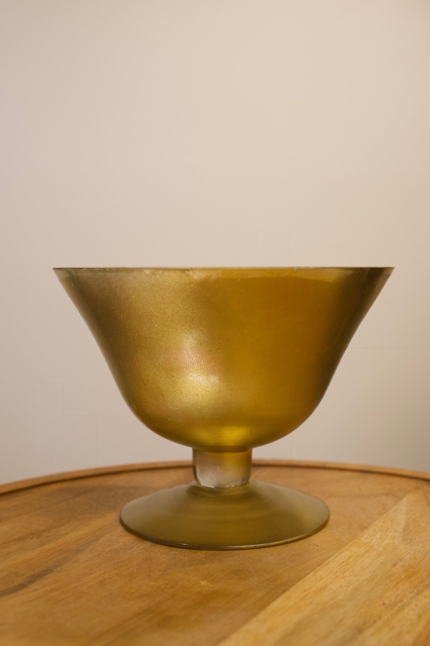 Footed bowl compote