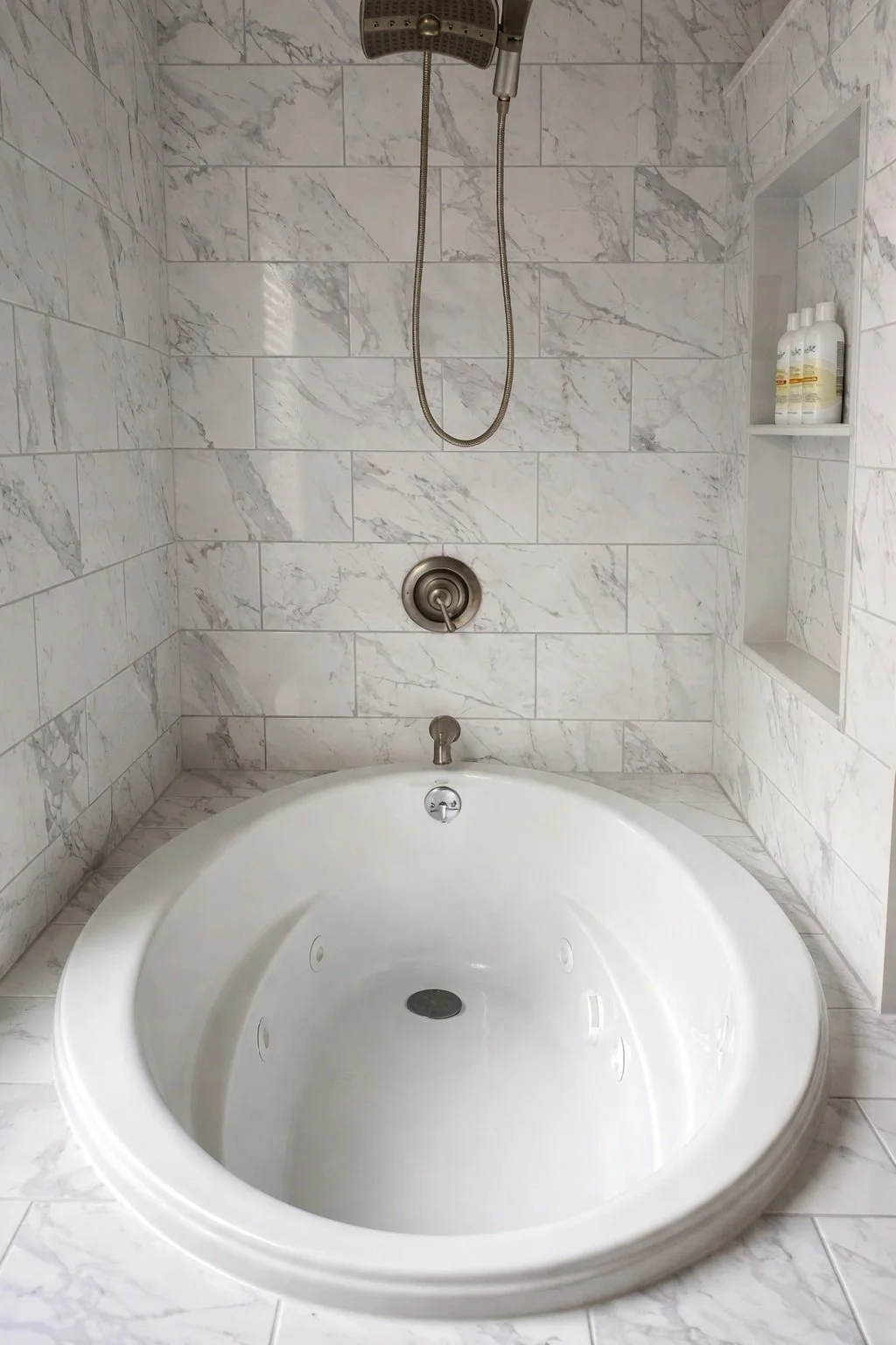 The bathroom at Farm Manor with a jetted soaking tub